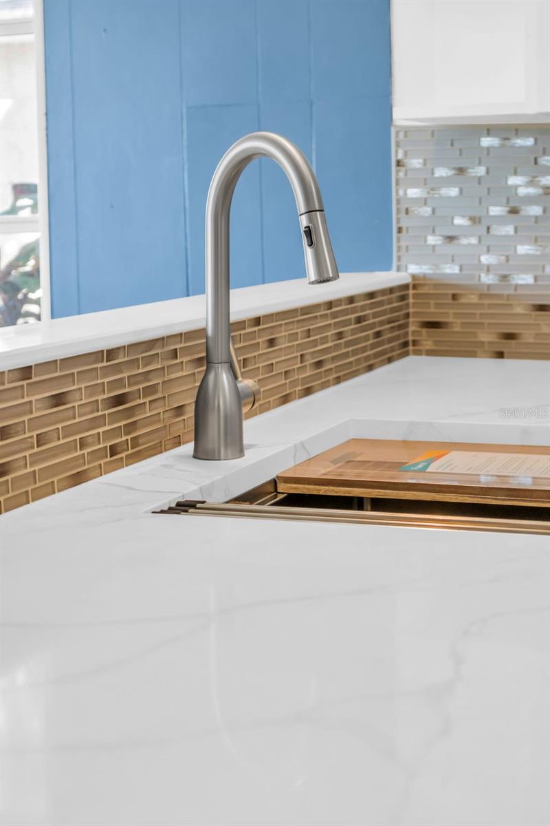 ALOHA GARDENS - Residential