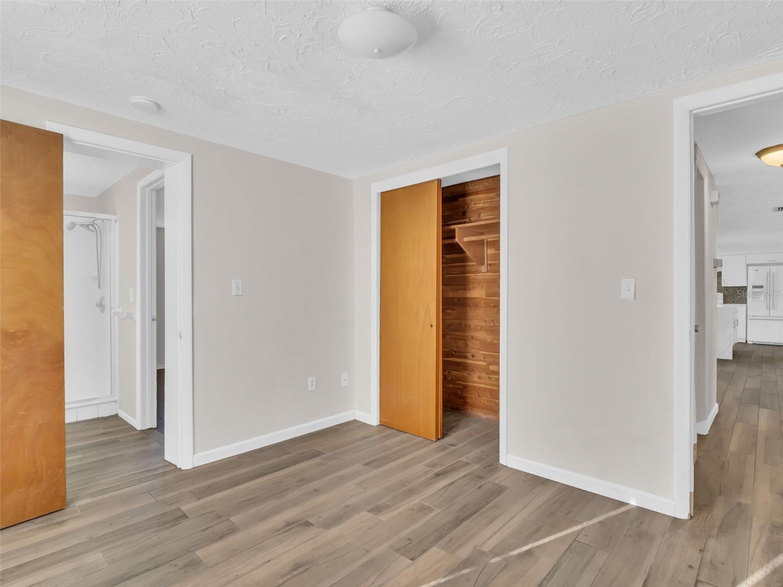 ALOHA GARDENS - Residential