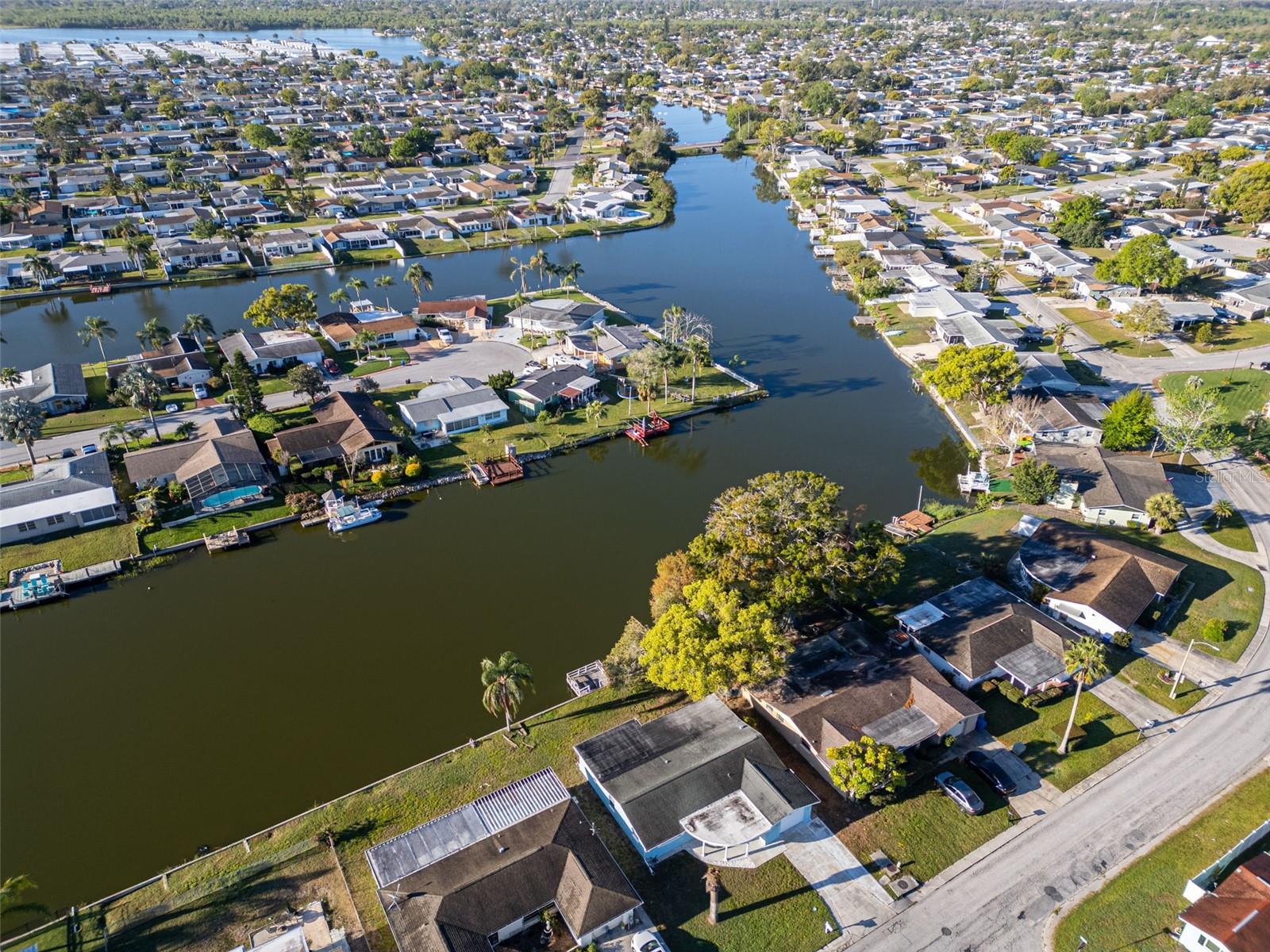 ALOHA GARDENS - Residential