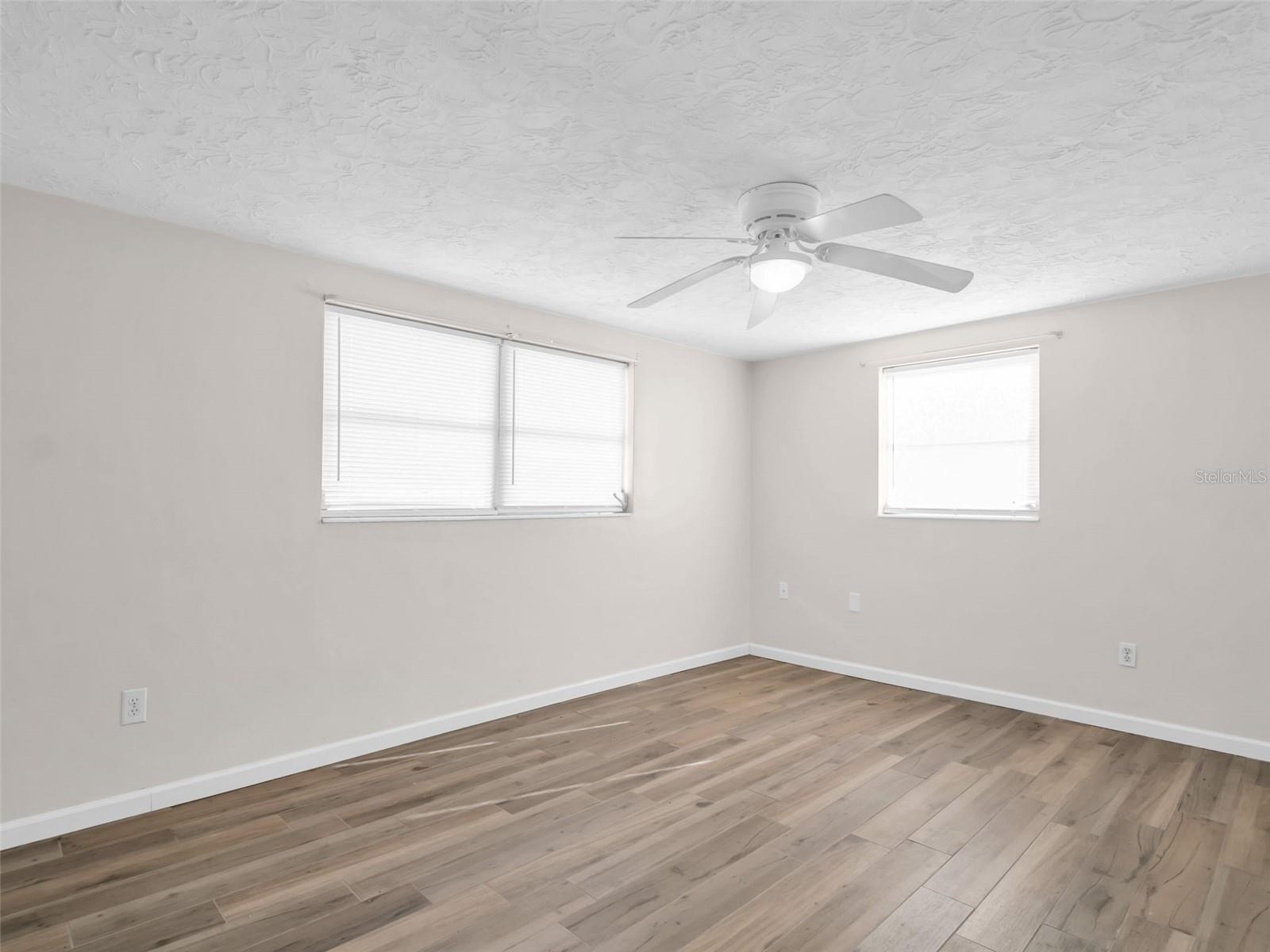 ALOHA GARDENS - Residential