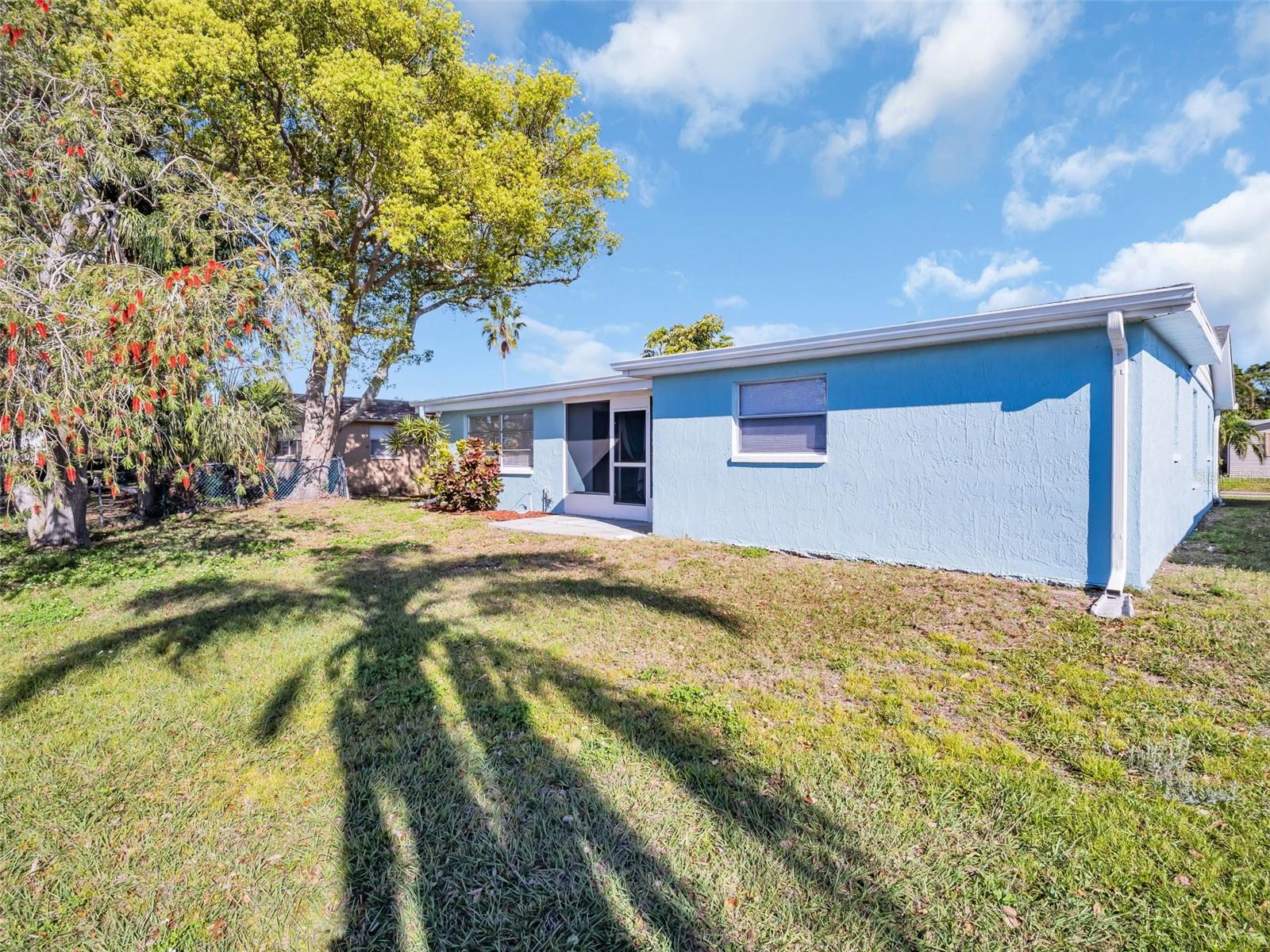 ALOHA GARDENS - Residential