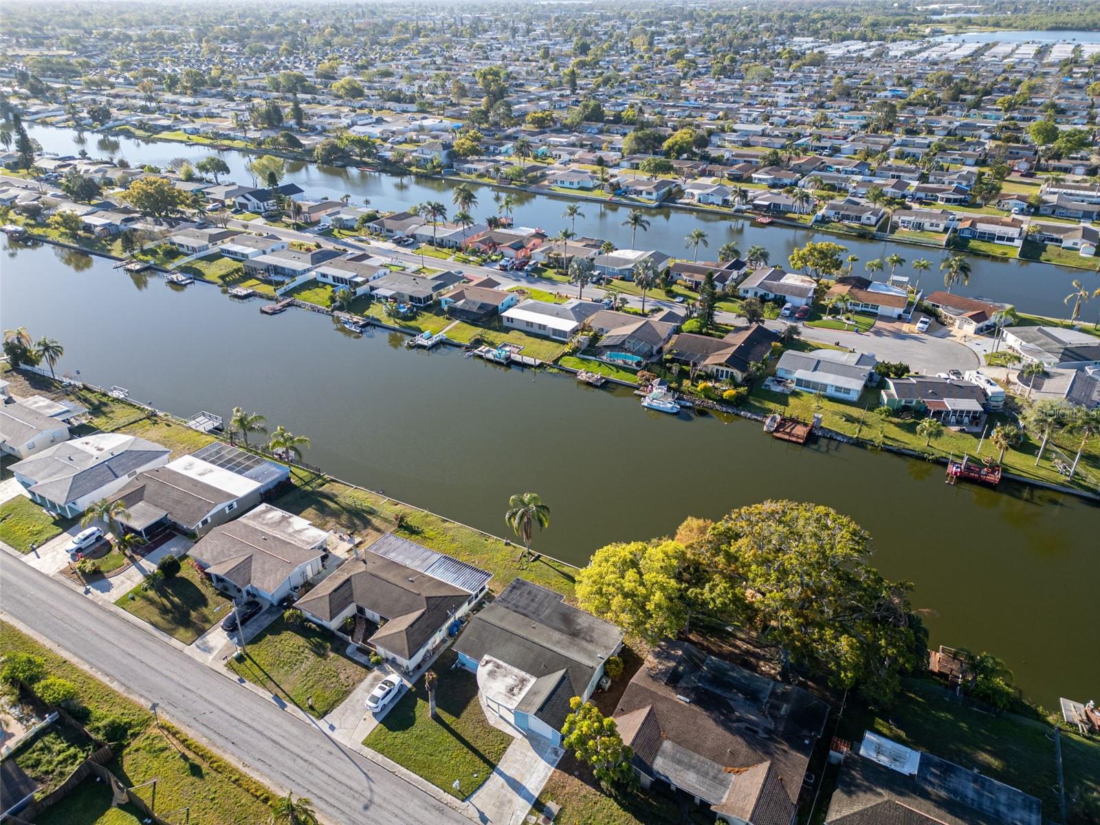 ALOHA GARDENS - Residential
