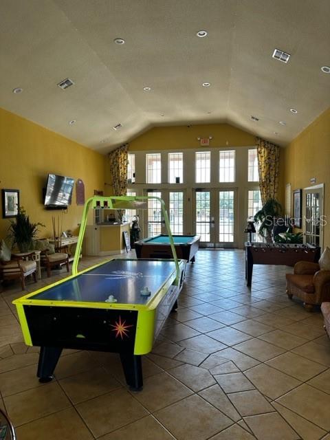 VILLAS AT SEVEN DWARFS LANE CONDO - Residential Lease