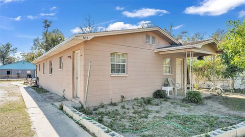 A home in LAKELAND