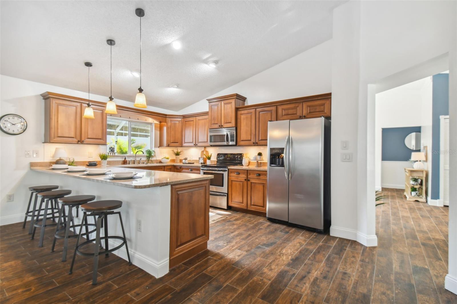 TWIN LAKE PH 02B - Residential