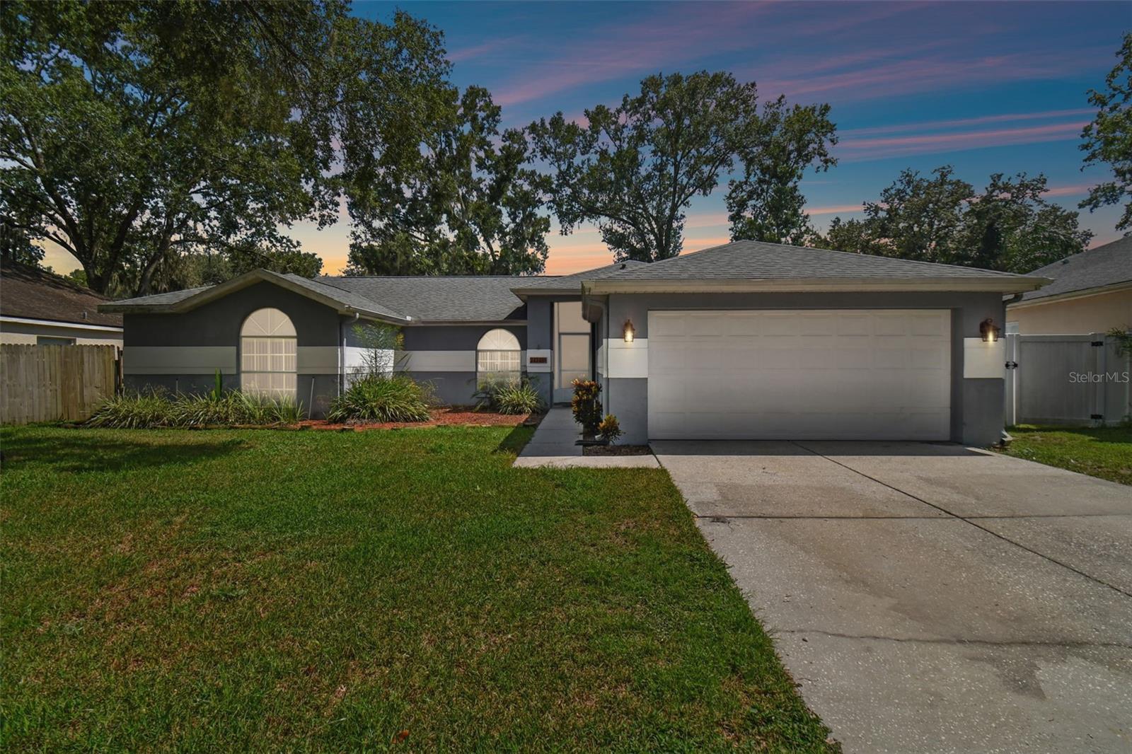 TWIN LAKE PH 02B - Residential