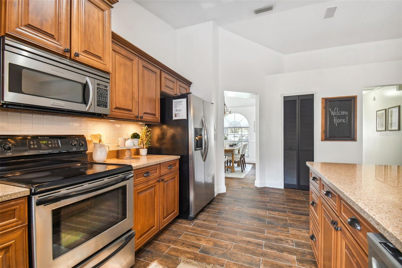 TWIN LAKE PH 02B - Residential