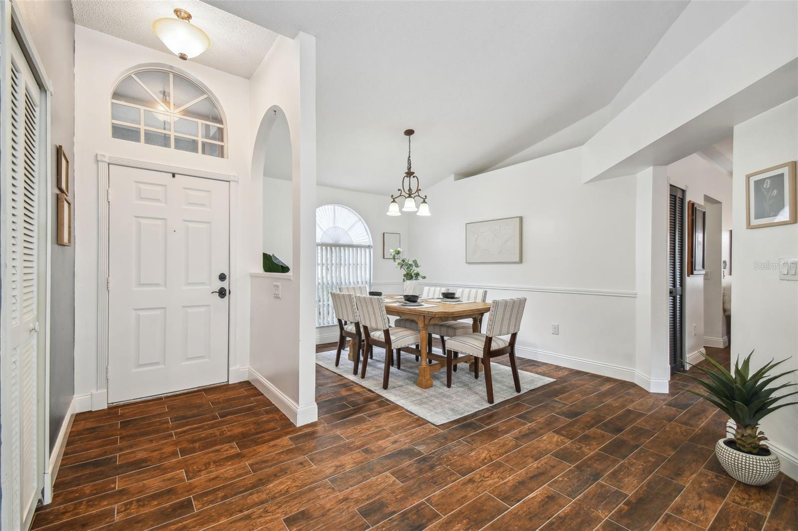 TWIN LAKE PH 02B - Residential