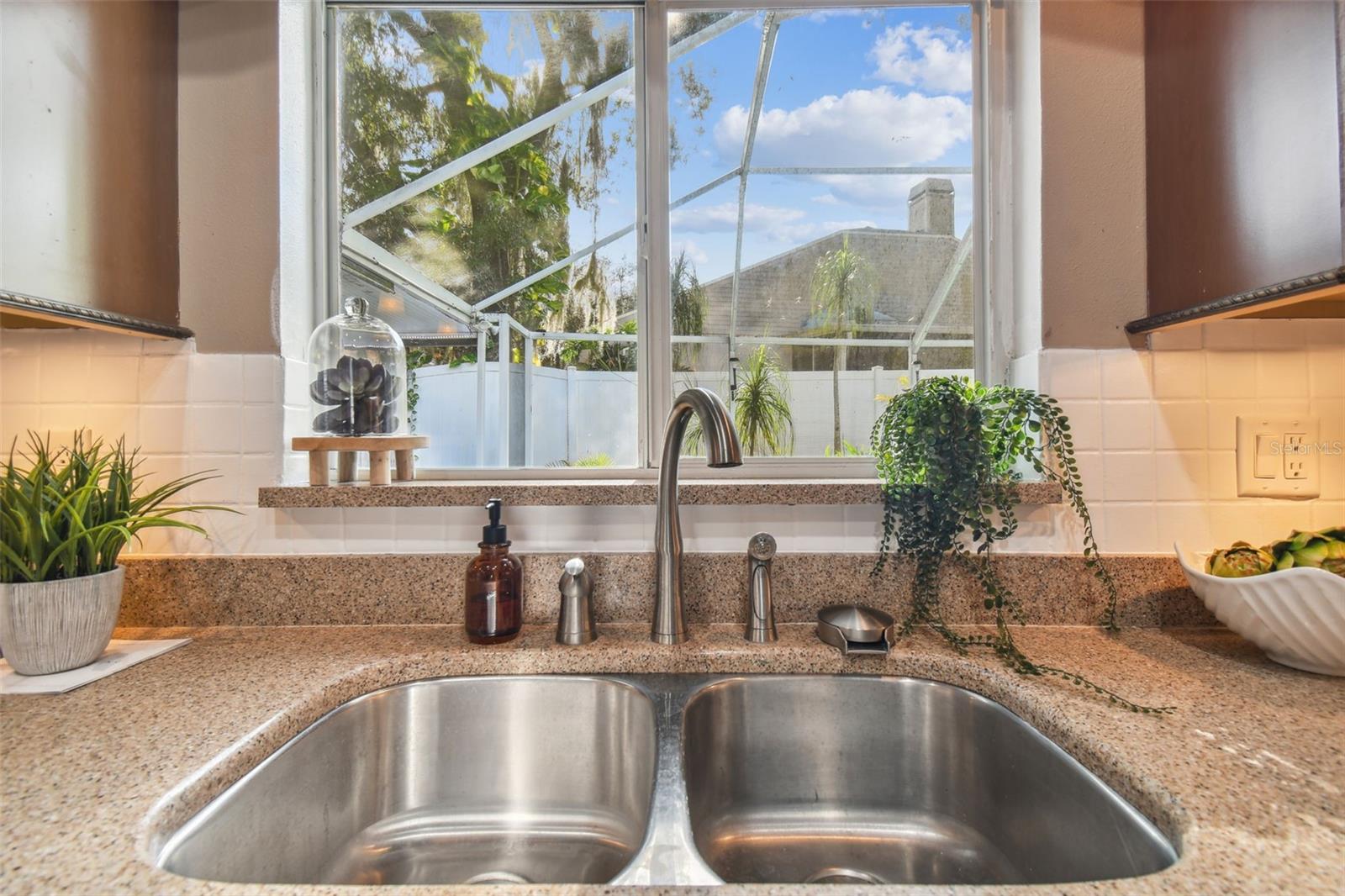 TWIN LAKE PH 02B - Residential