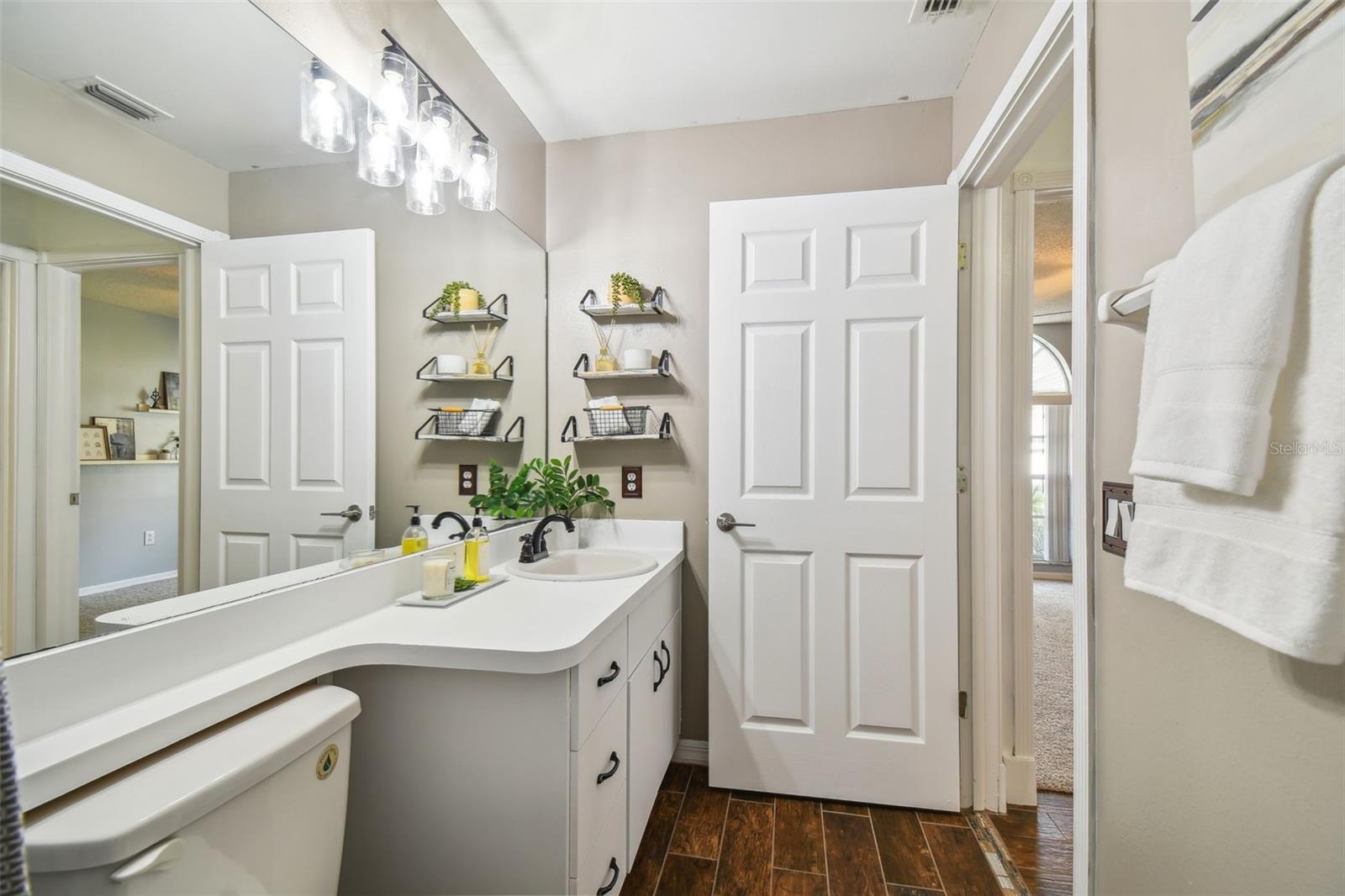 TWIN LAKE PH 02B - Residential