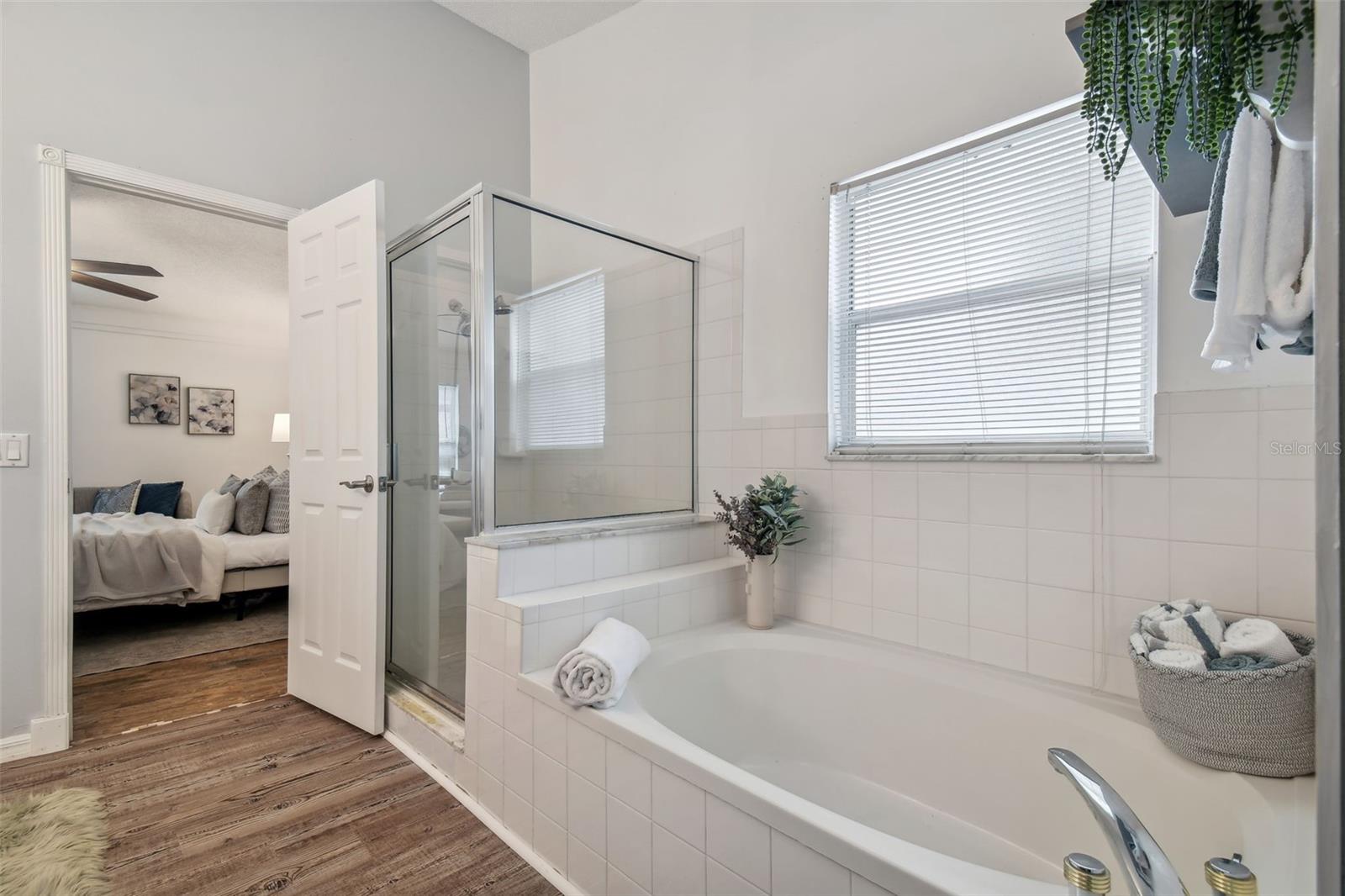 TWIN LAKE PH 02B - Residential