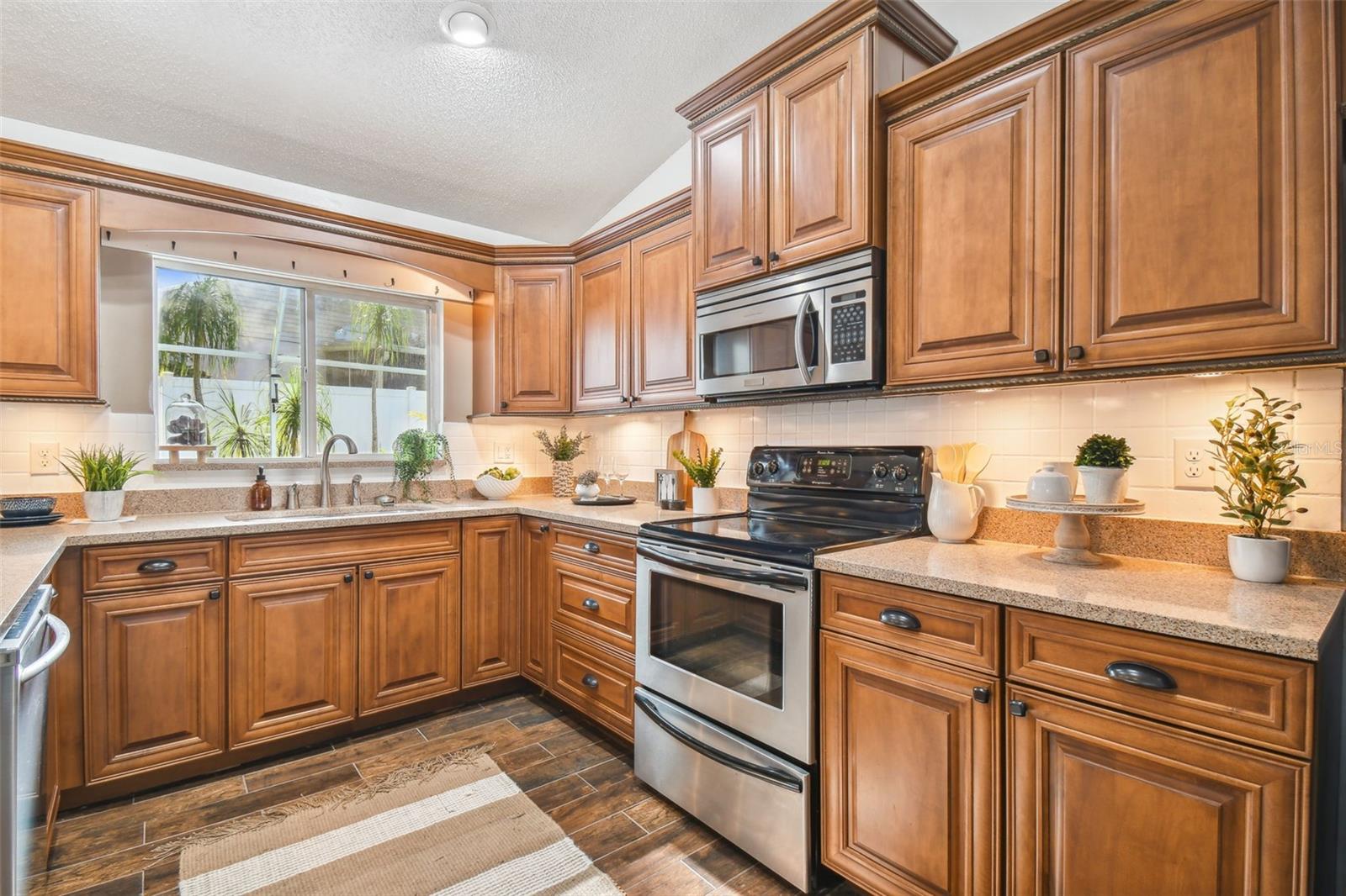 TWIN LAKE PH 02B - Residential