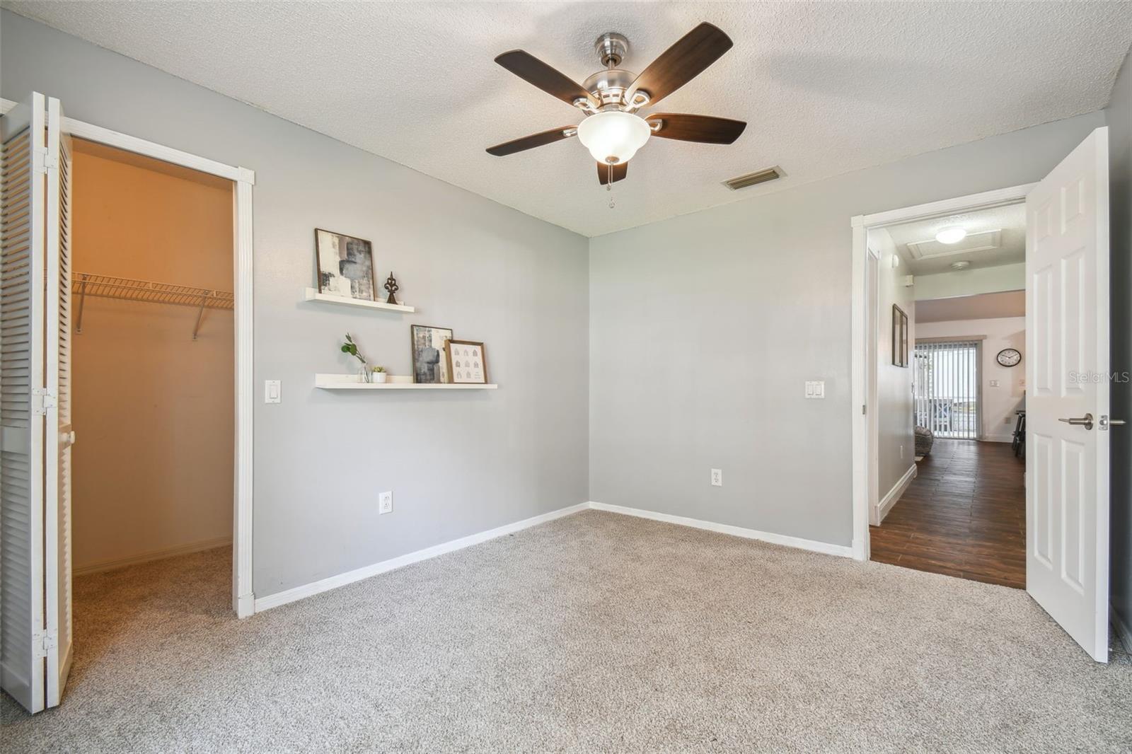 TWIN LAKE PH 02B - Residential