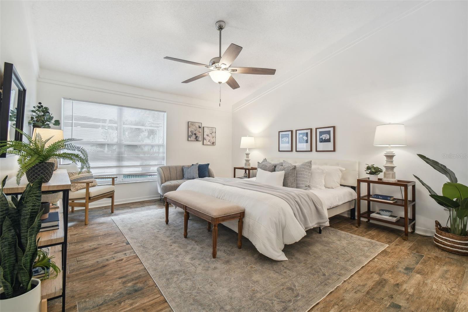 TWIN LAKE PH 02B - Residential