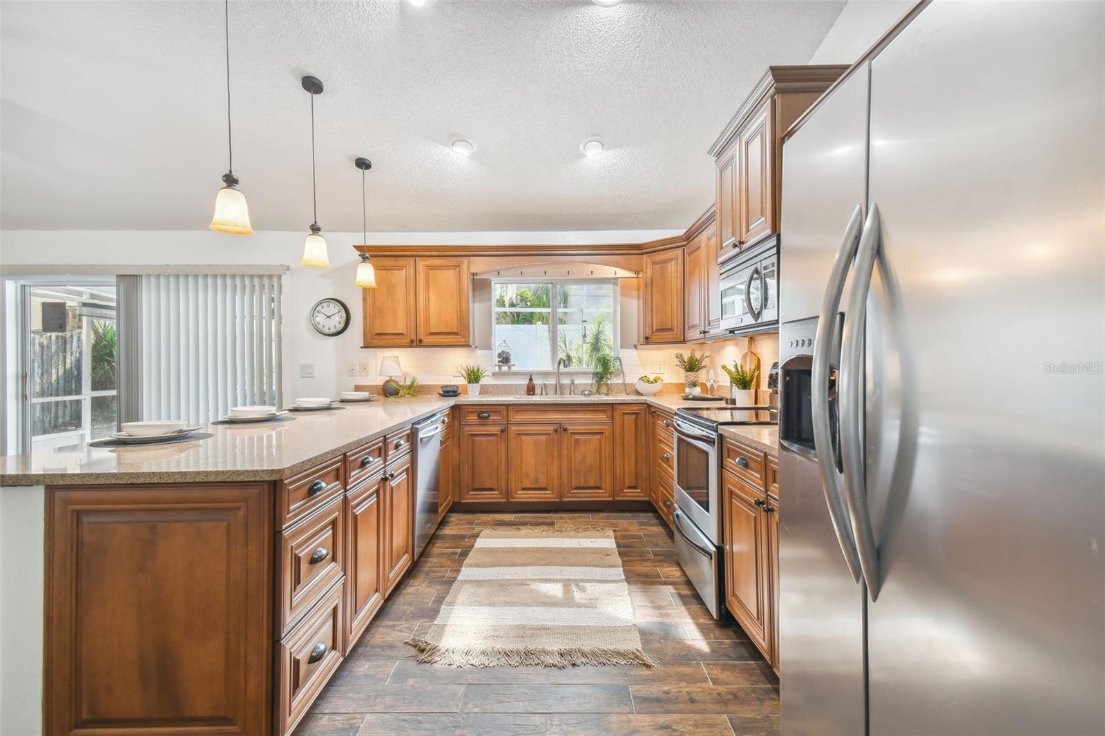 TWIN LAKE PH 02B - Residential