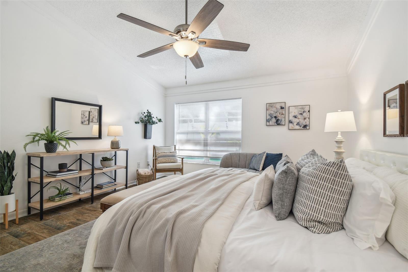 TWIN LAKE PH 02B - Residential