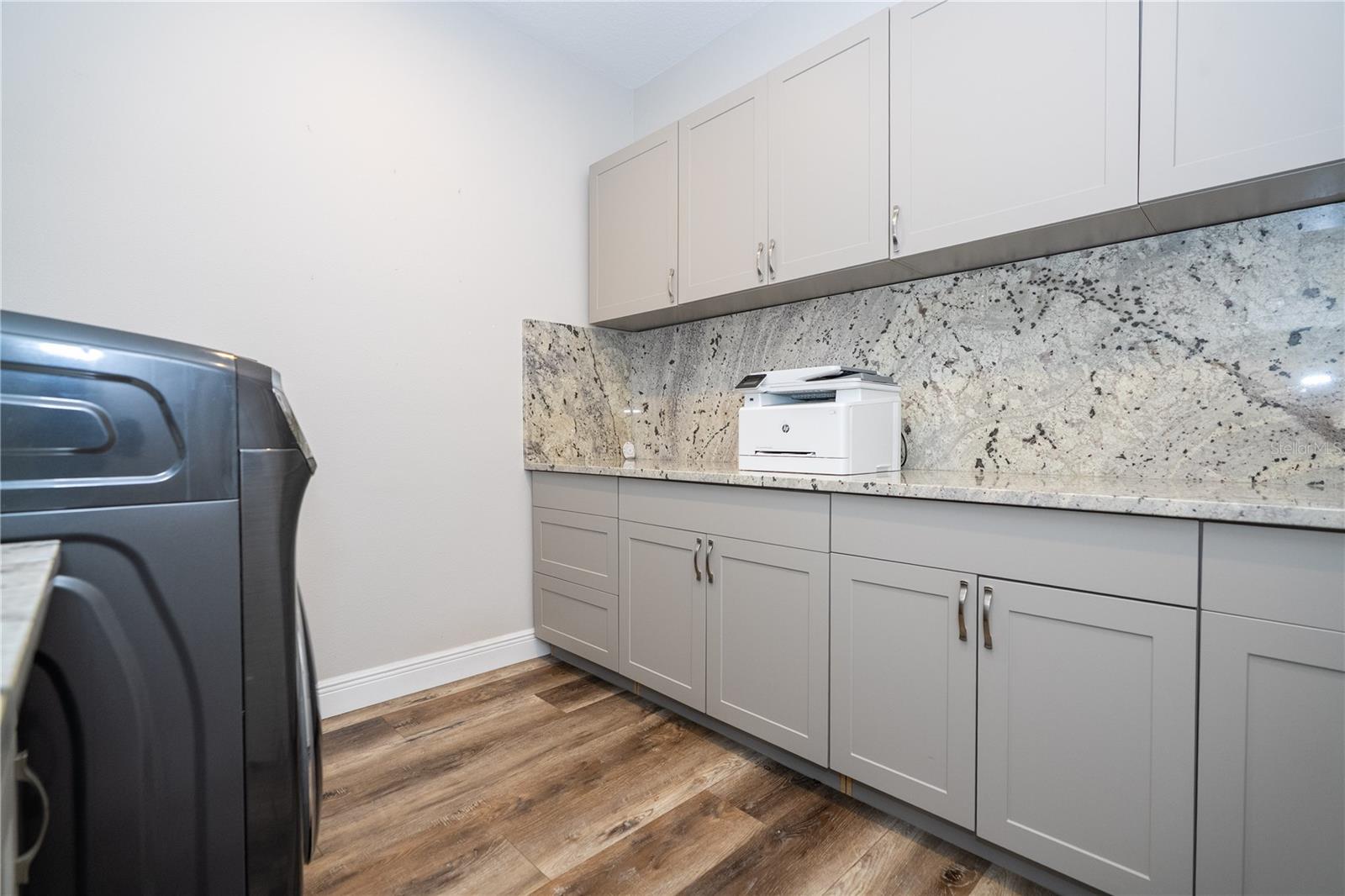 HAWKSMOOR PH 4 - Residential