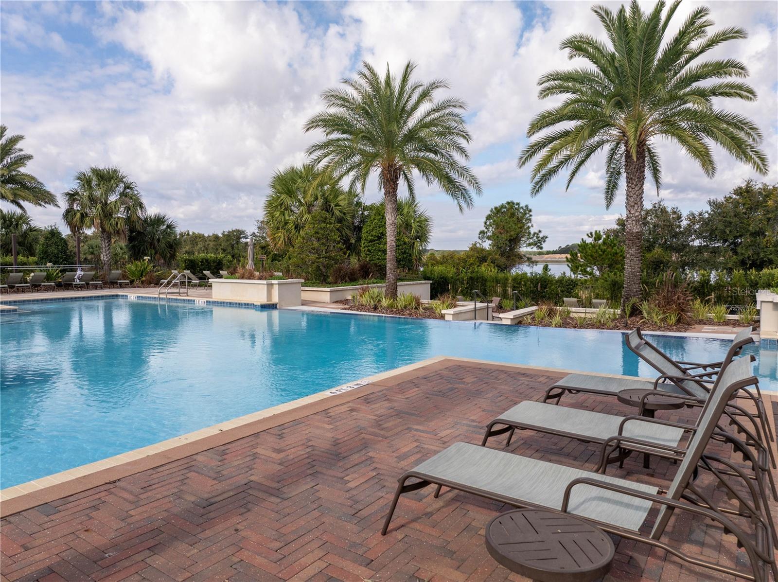 HAWKSMOOR PH 4 - Residential