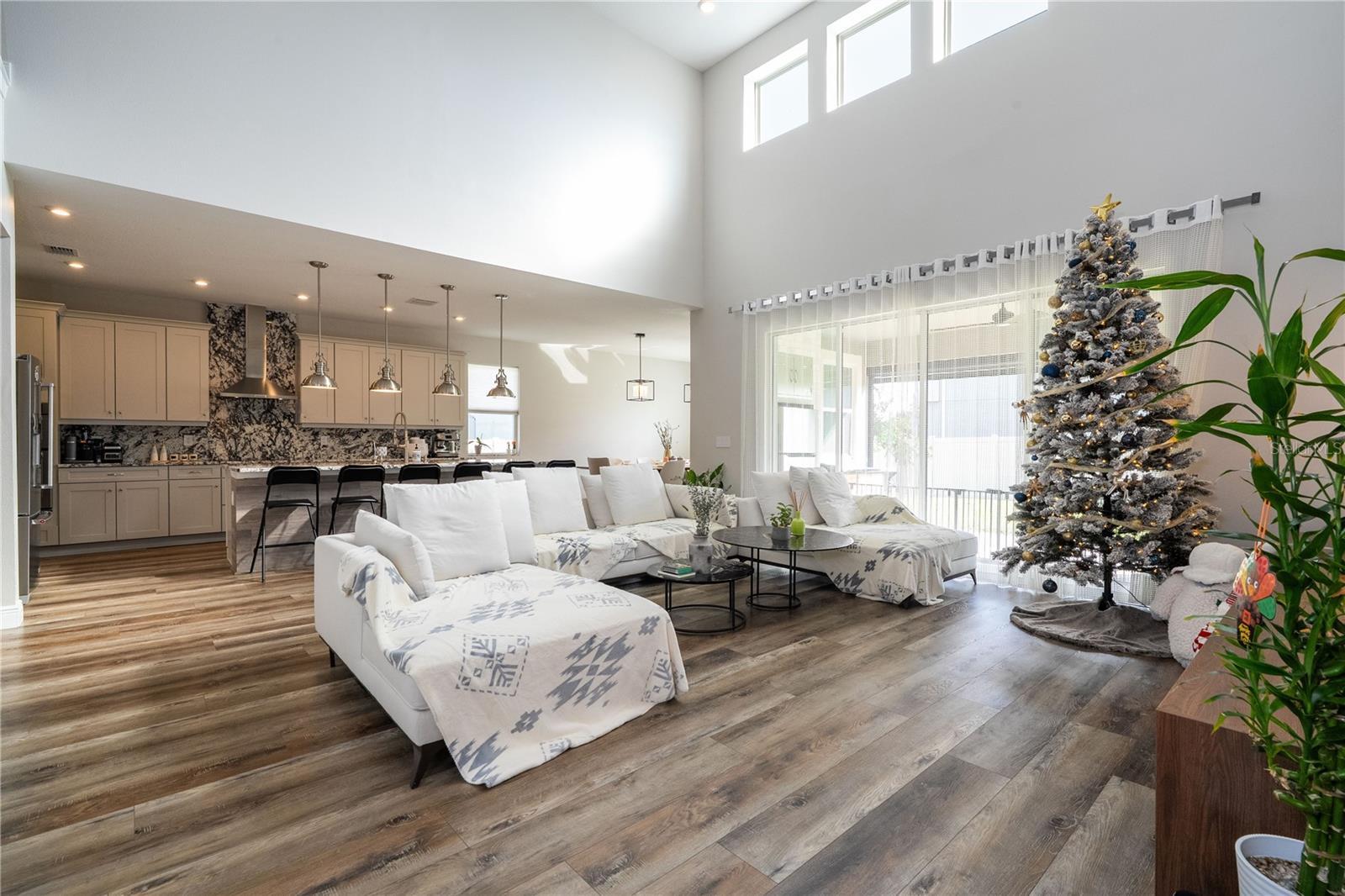 HAWKSMOOR PH 4 - Residential