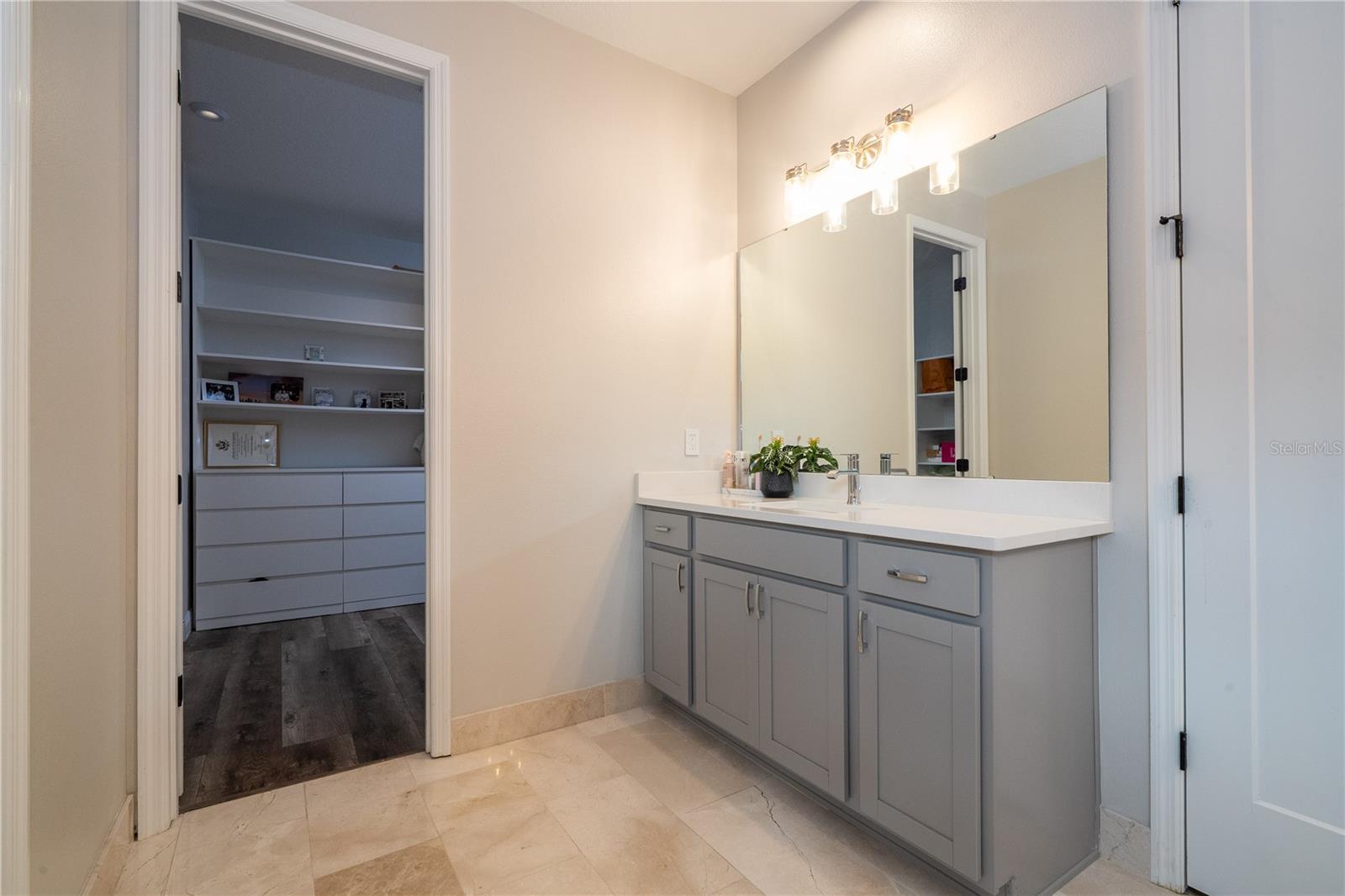 HAWKSMOOR PH 4 - Residential