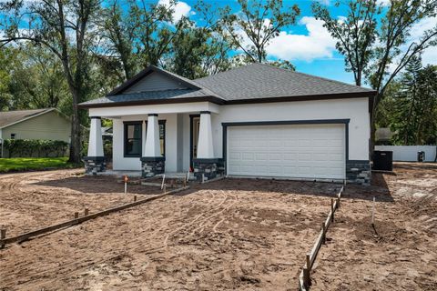 A home in LAND O LAKES