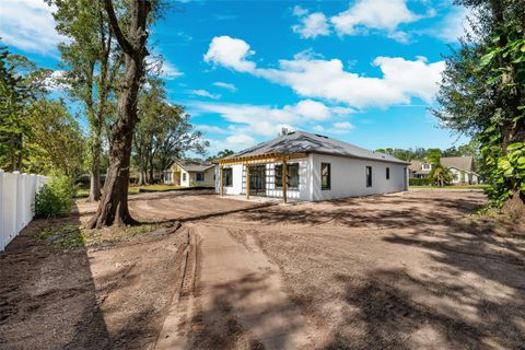 A home in LAND O LAKES