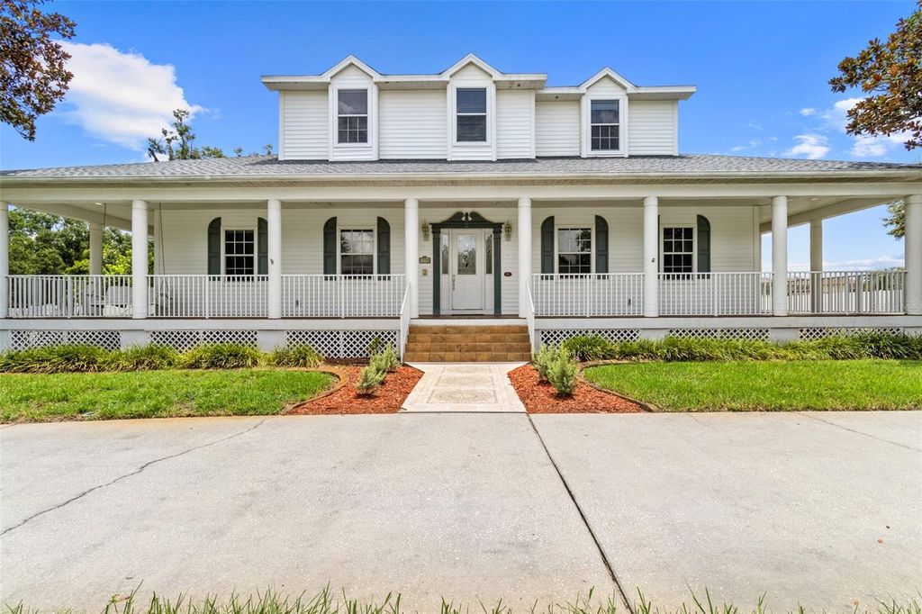 Photo of 2829 Sherry Brook Lane, Lutz, FL 33559 (MLS # TB8415529)