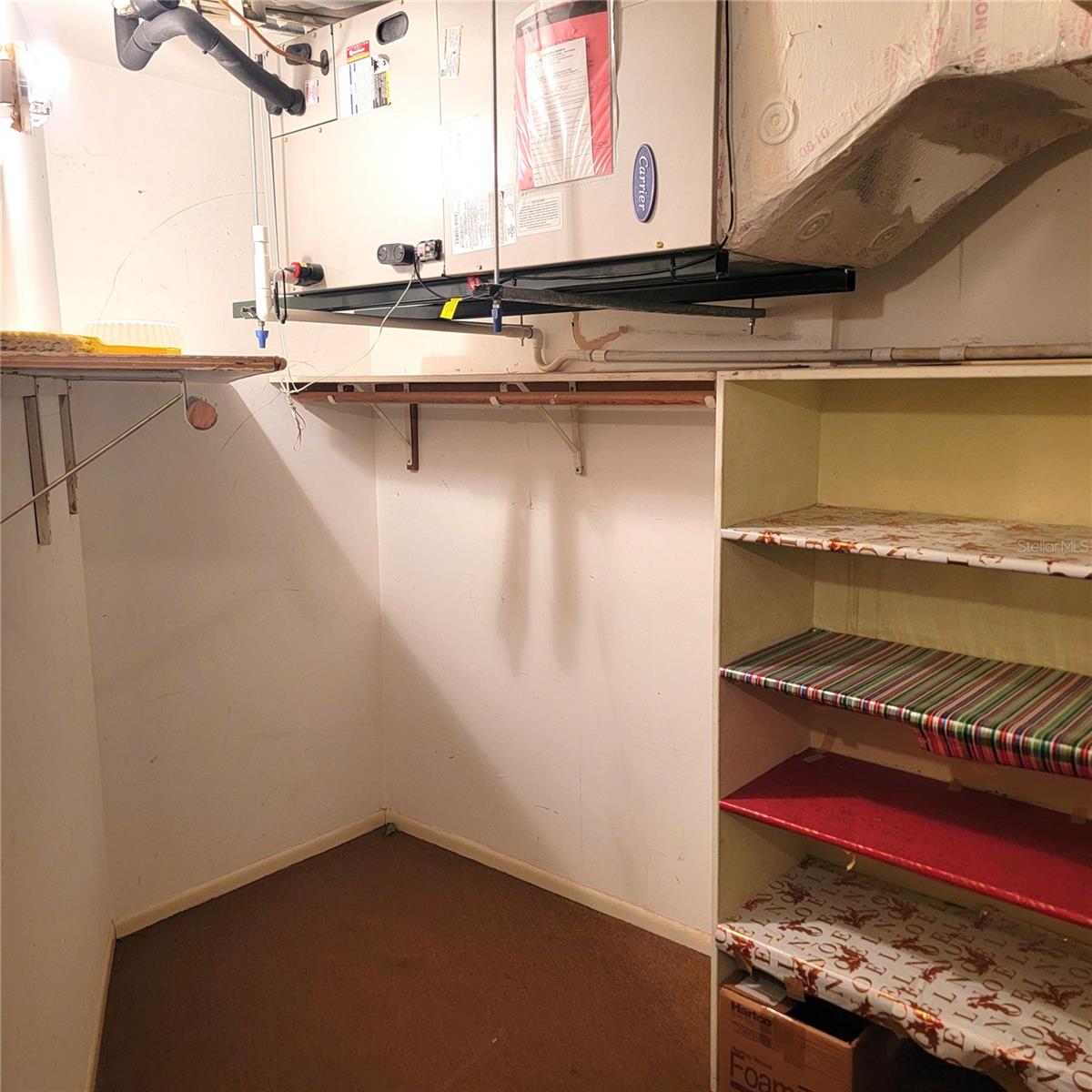 REGENCY HOUSE - Residential