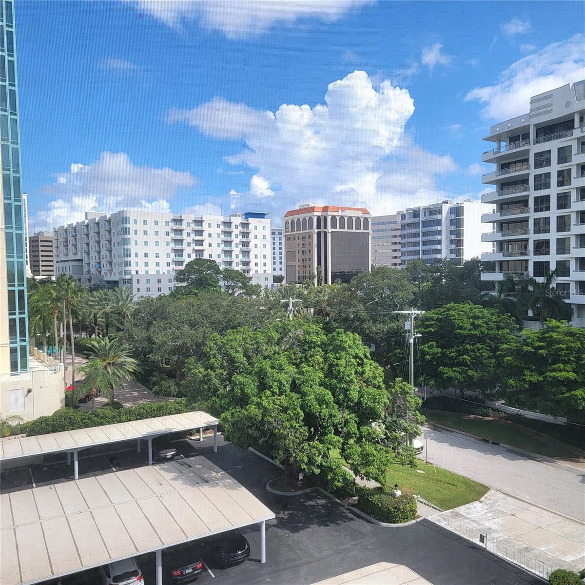 REGENCY HOUSE - Residential