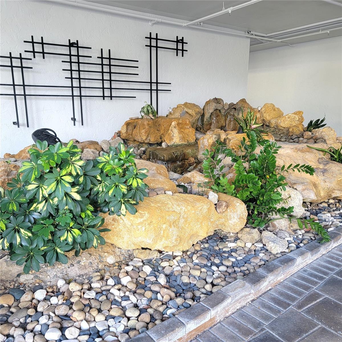 REGENCY HOUSE - Residential