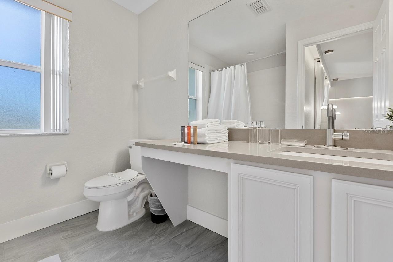 REGAL PALMS AT HIGHLAND RESERVE PH 05 - Residential