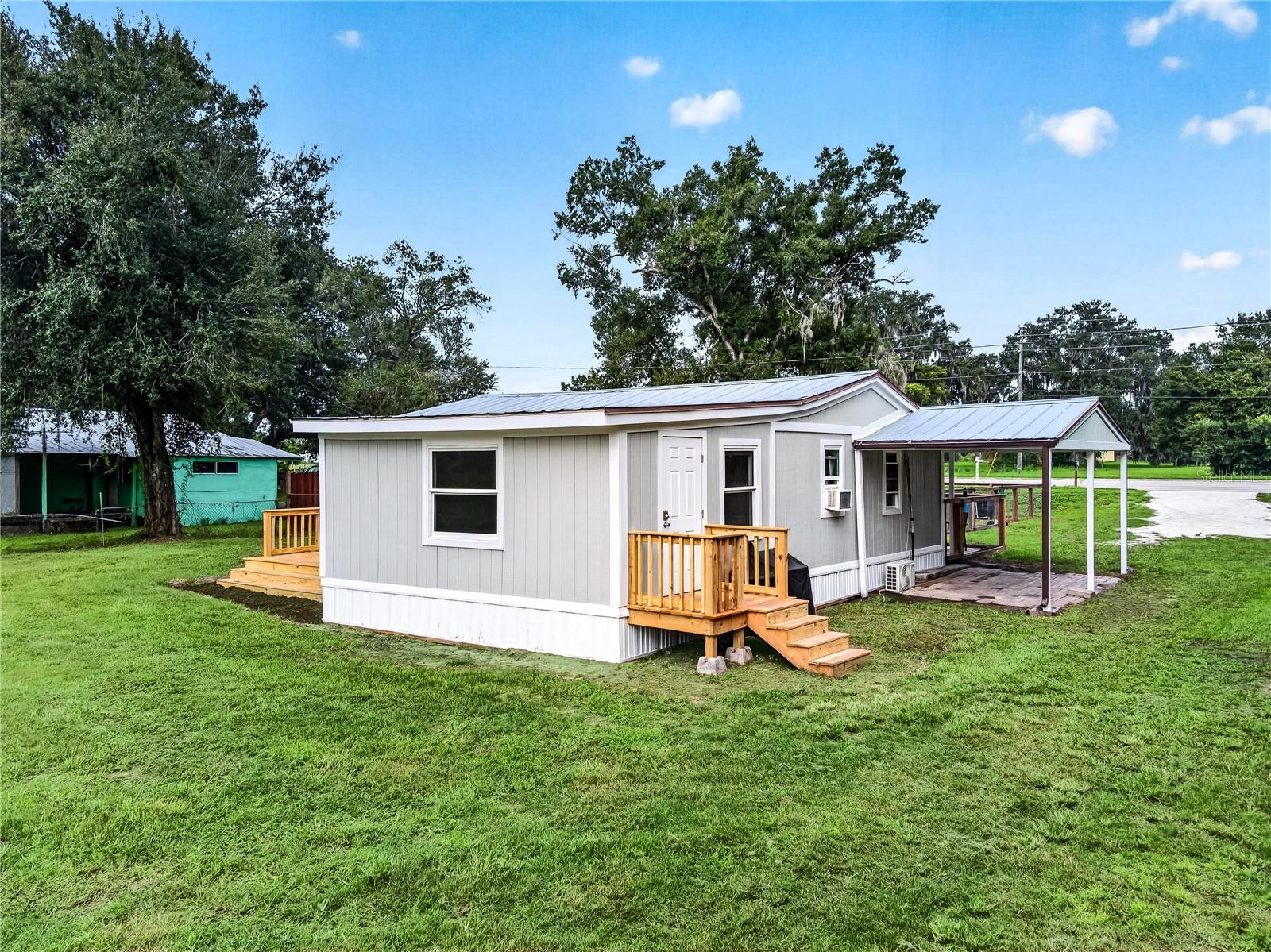 2727 SW HIGHWAY 17