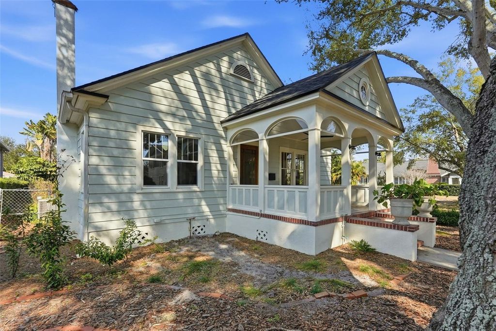 Photo of 141 15th Avenue N, St Petersburg, FL 33704 (MLS # TB8472771)