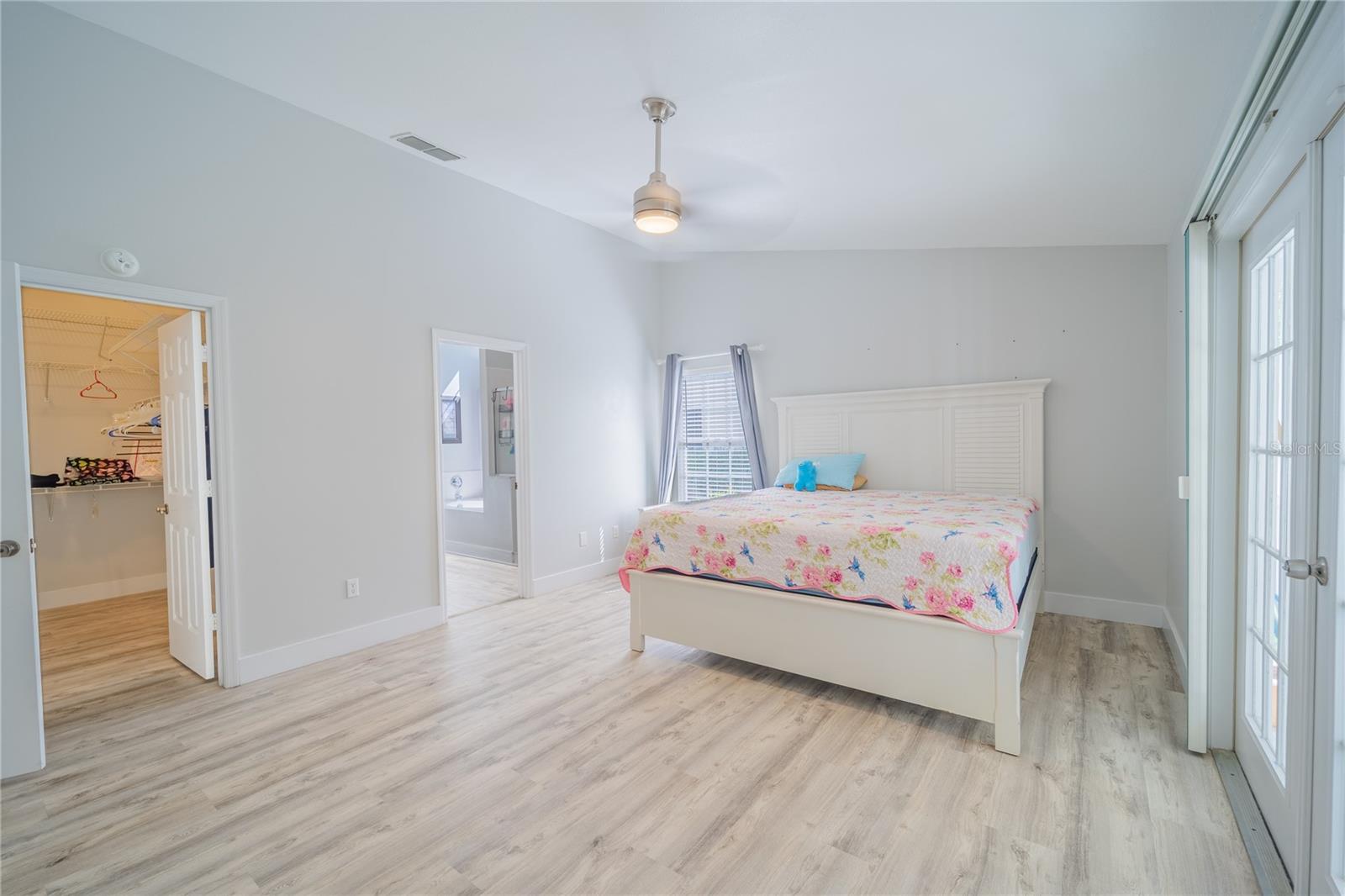 PLANTATION AT LEESBURG OAK TREE VILLAGE - Residential