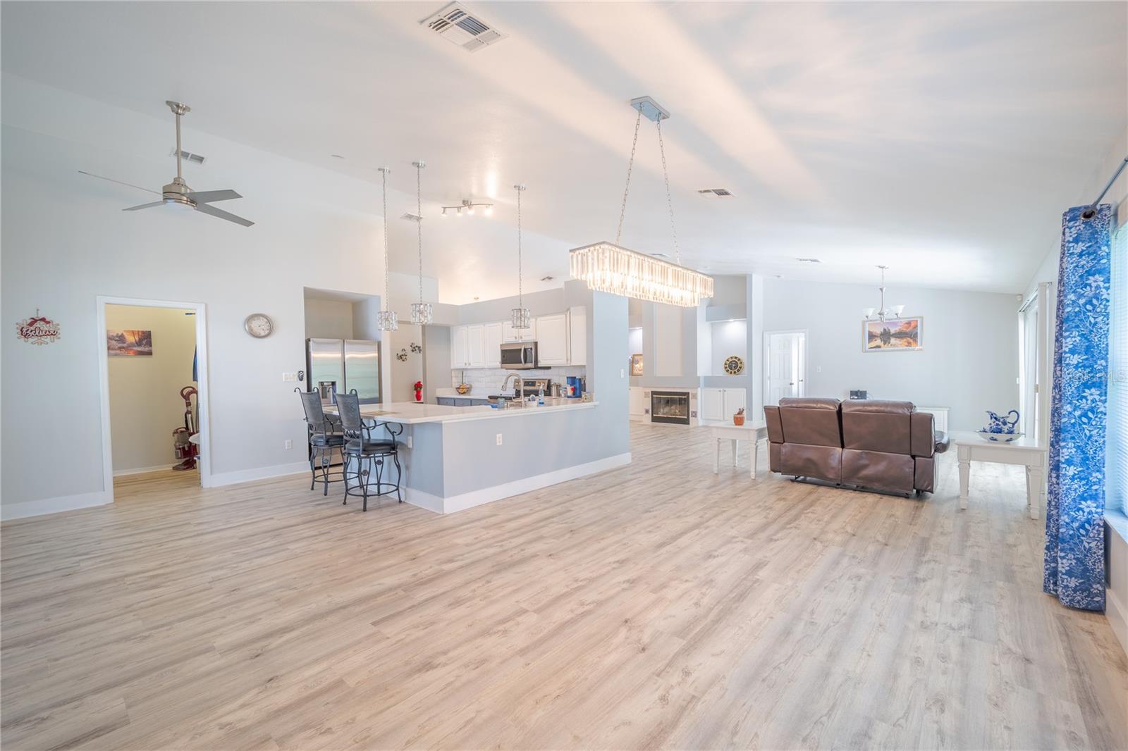 4242 LEAFWAY CIRCLE