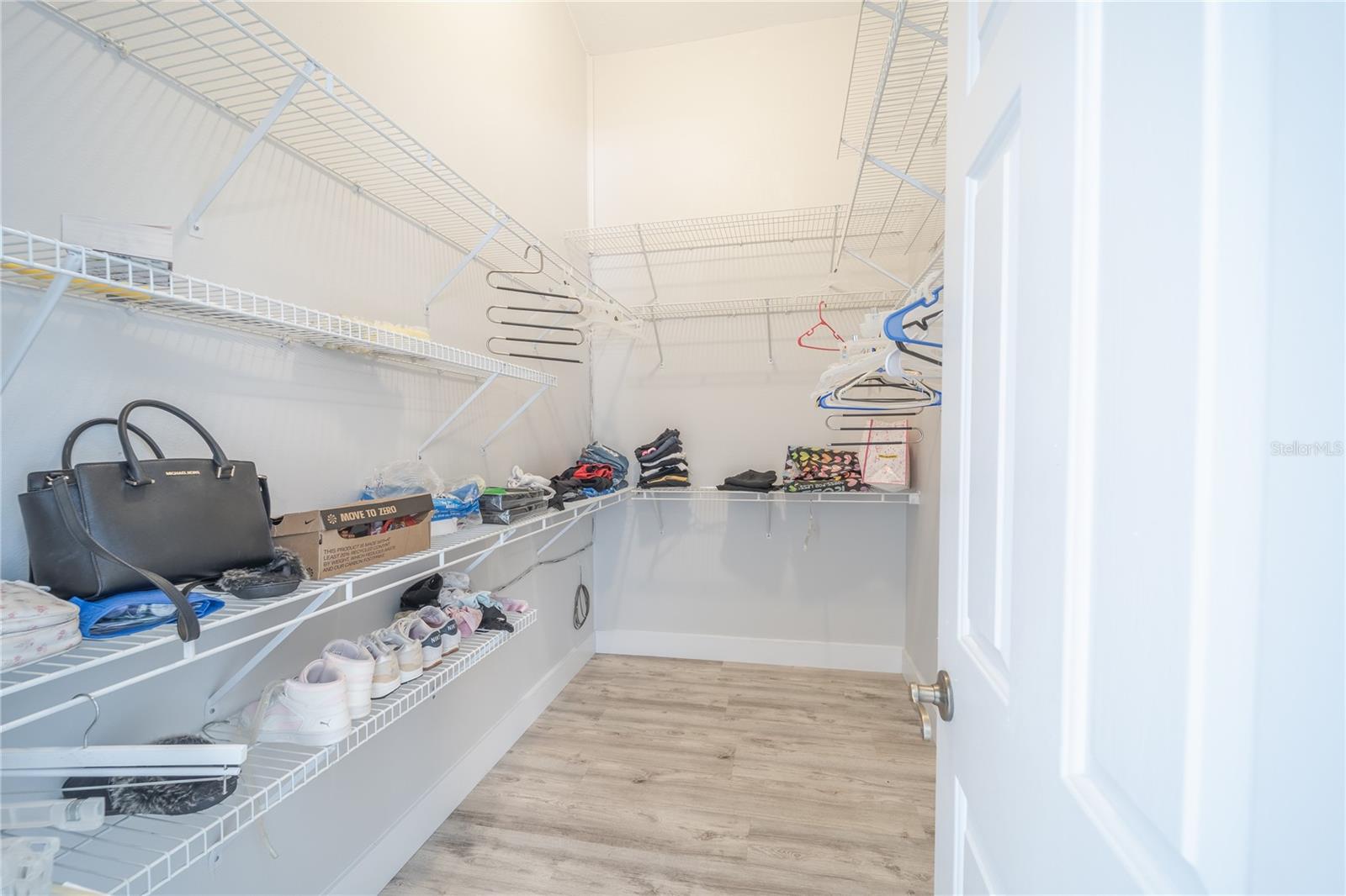 PLANTATION AT LEESBURG OAK TREE VILLAGE - Residential