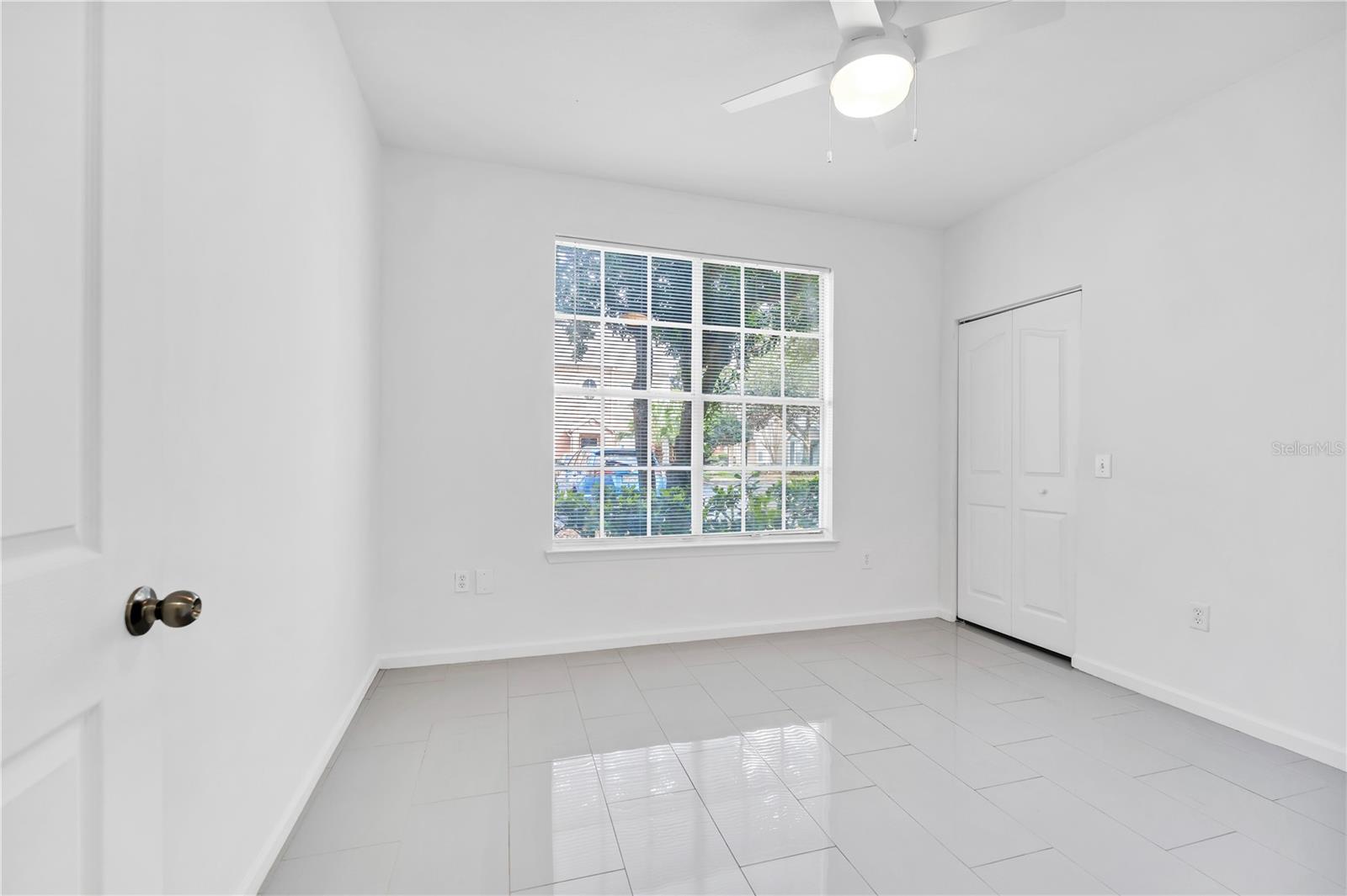 DISCOVERY PALMS - Residential