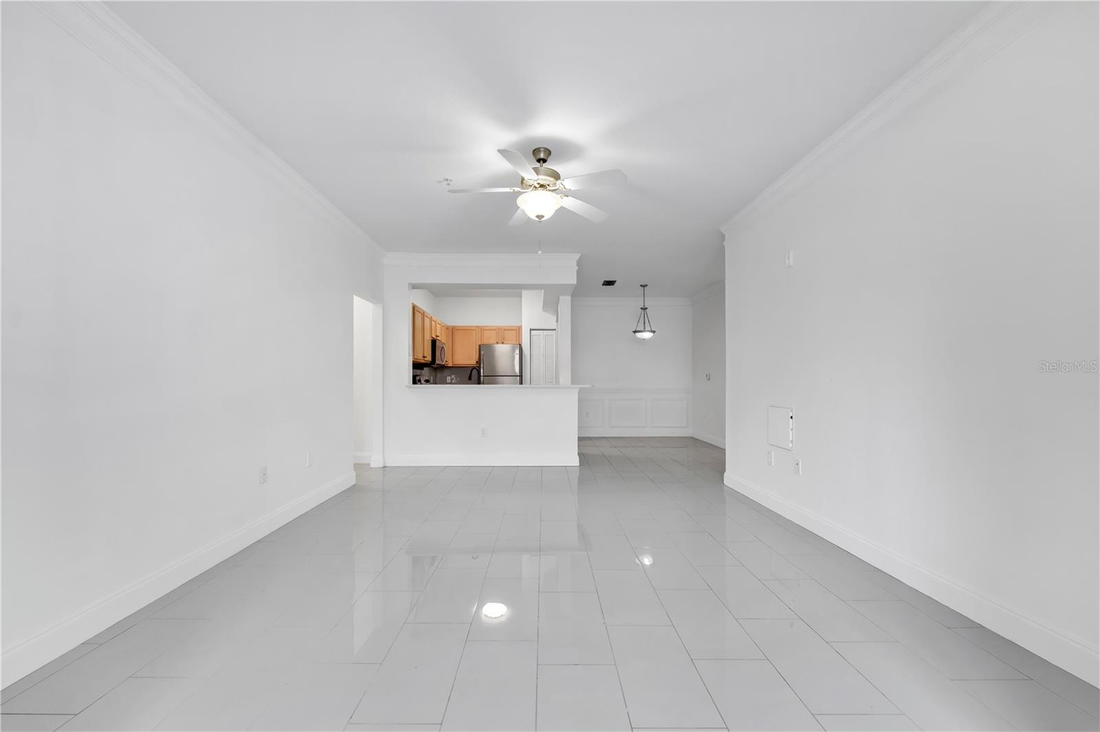 DISCOVERY PALMS - Residential