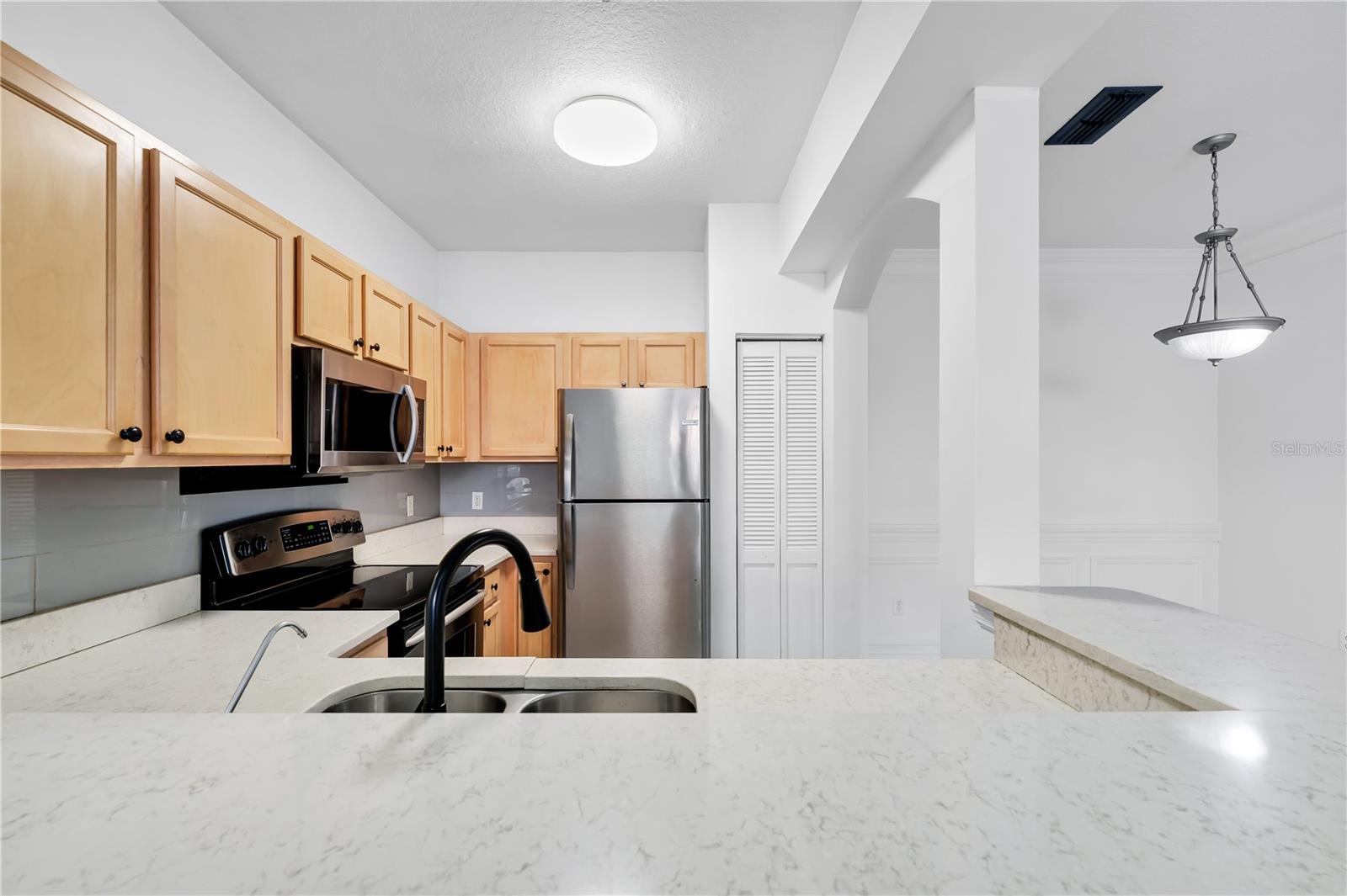 DISCOVERY PALMS - Residential