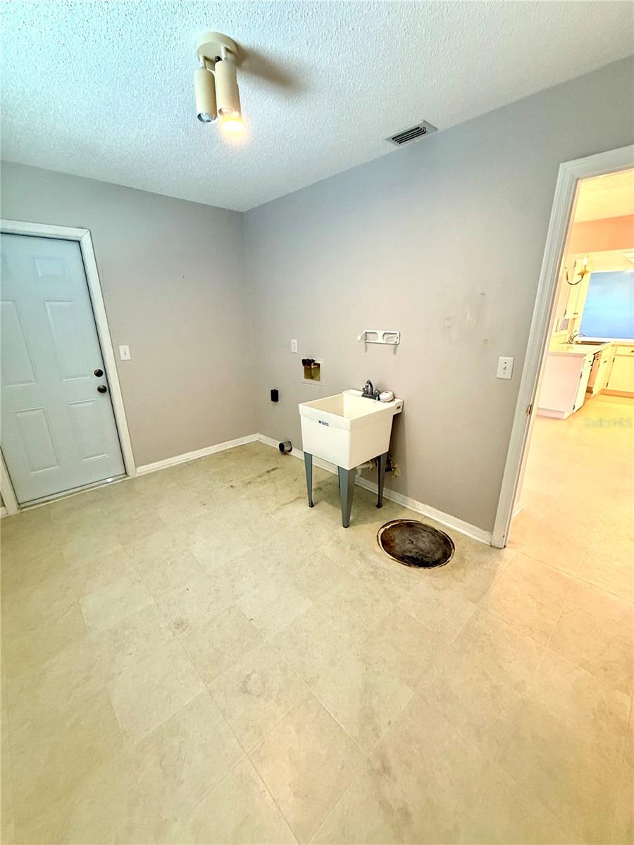 SUN CITY CENTER UNIT 44 A - Residential