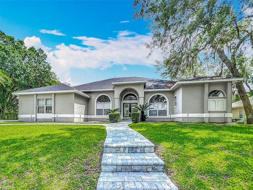 Photo of 704 Forest View Court, Winter Springs, FL 32708 (MLS # O6321481)