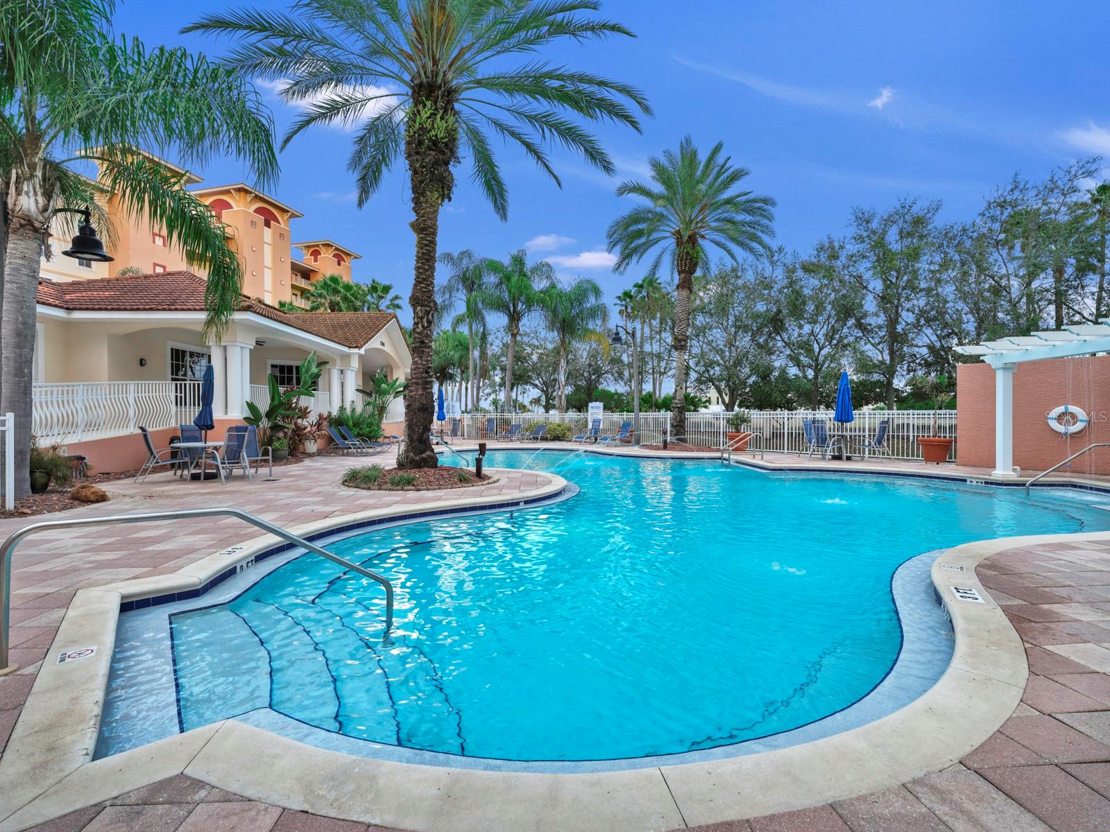 GRANDE VERANDAHS ON THE BAY - Residential