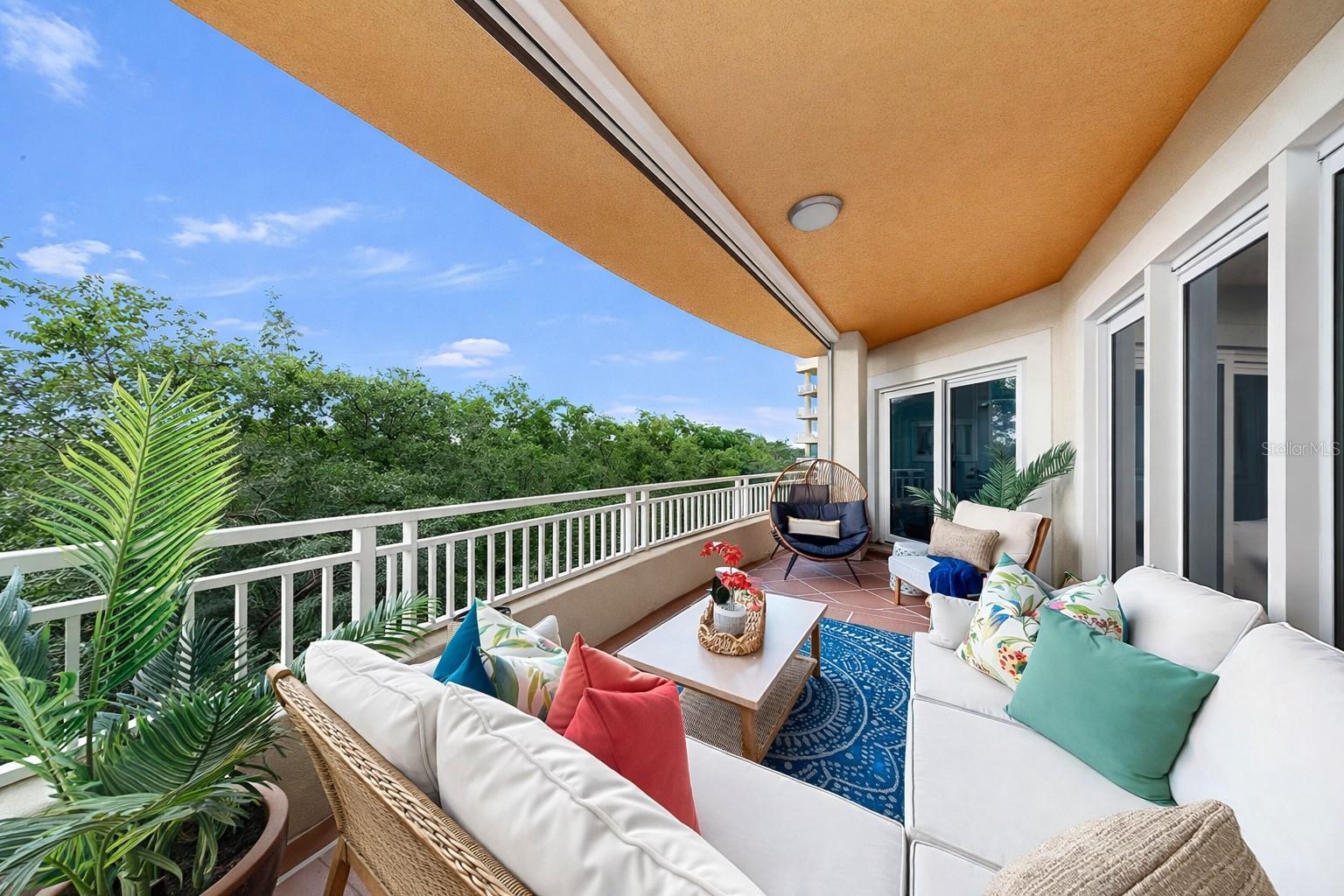 GRANDE VERANDAHS ON THE BAY - Residential