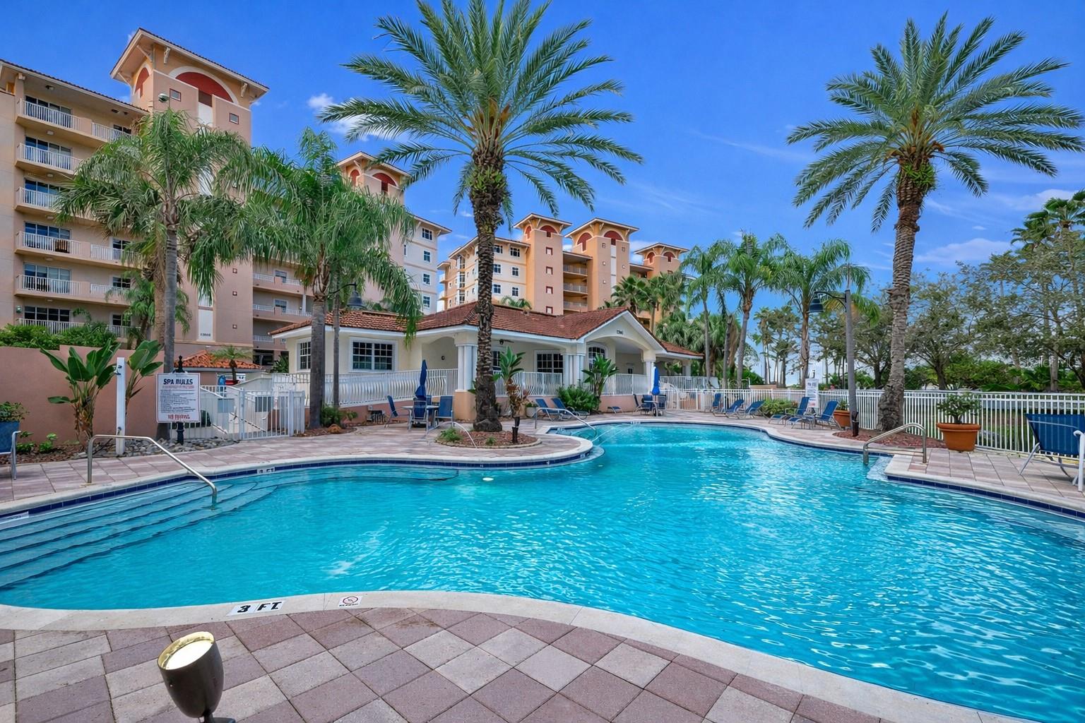 GRANDE VERANDAHS ON THE BAY - Residential