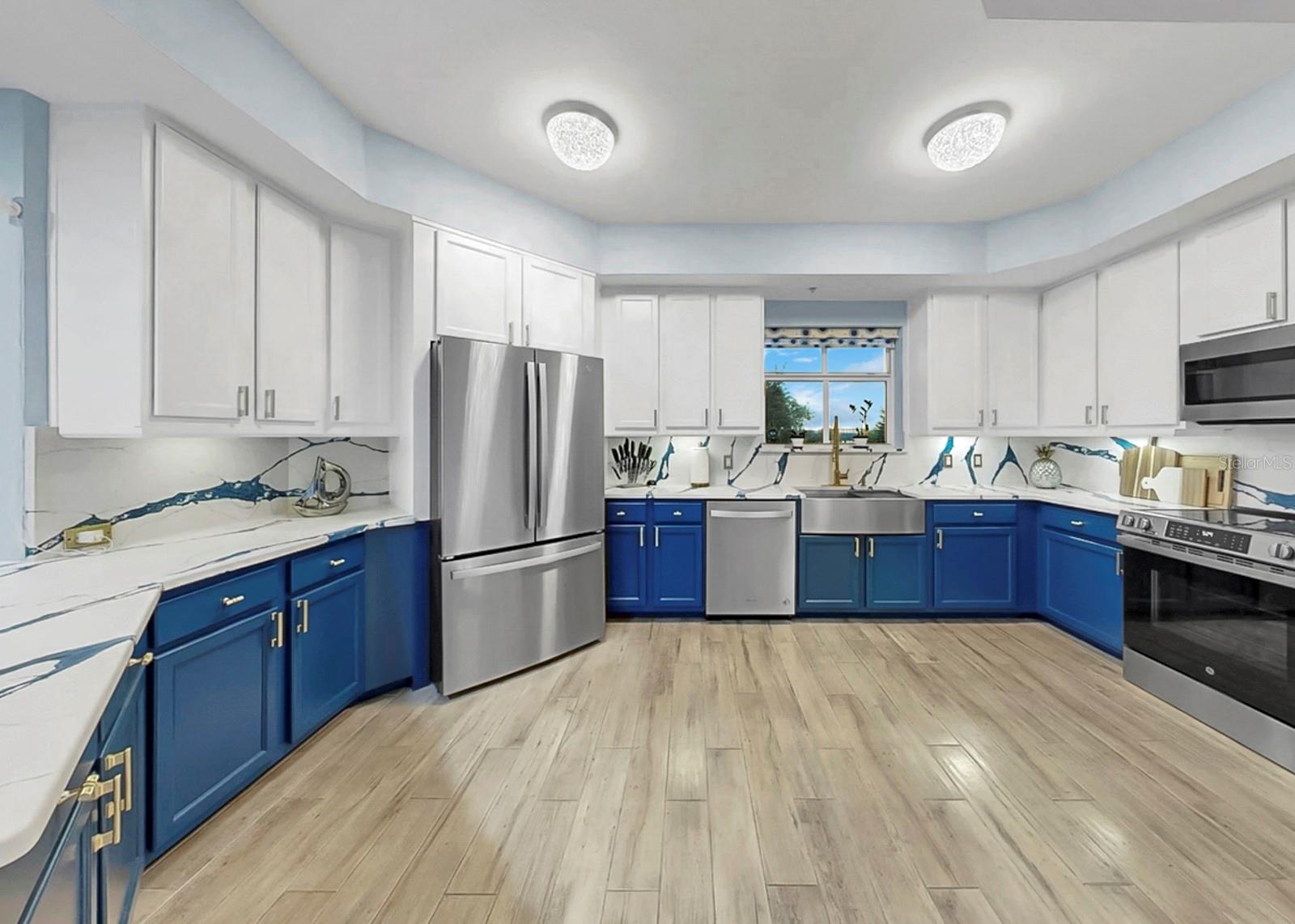 GRANDE VERANDAHS ON THE BAY - Residential