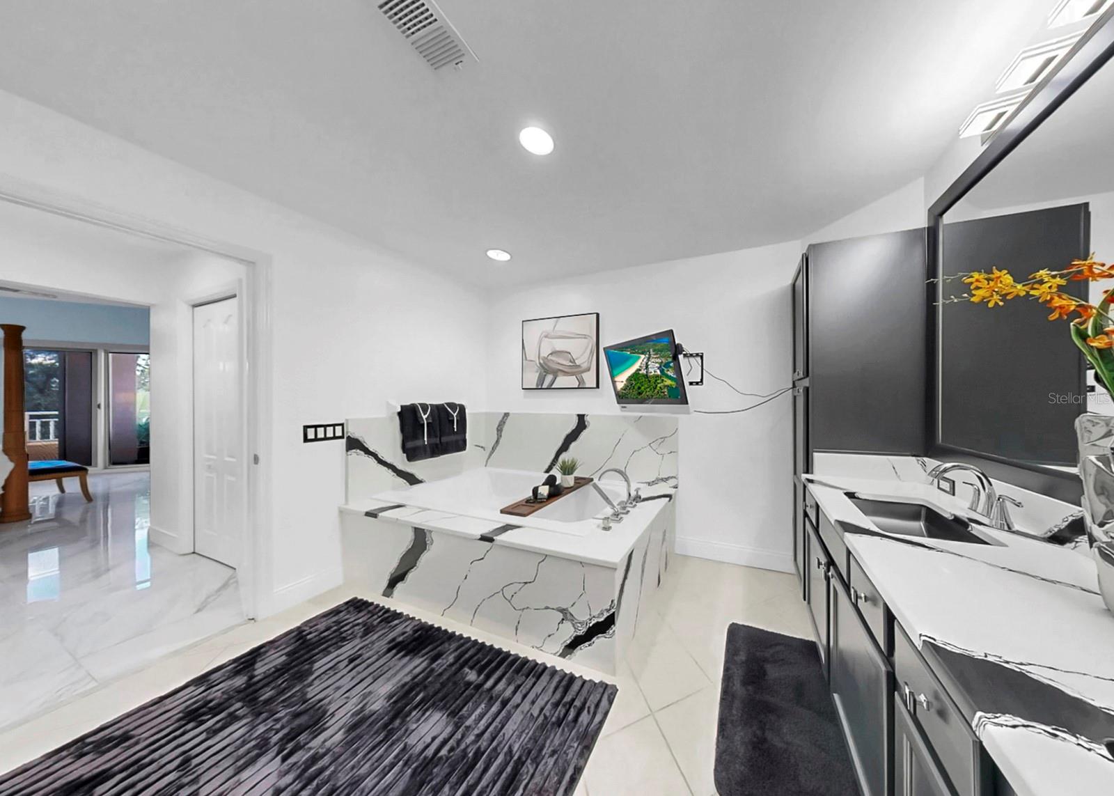 GRANDE VERANDAHS ON THE BAY - Residential