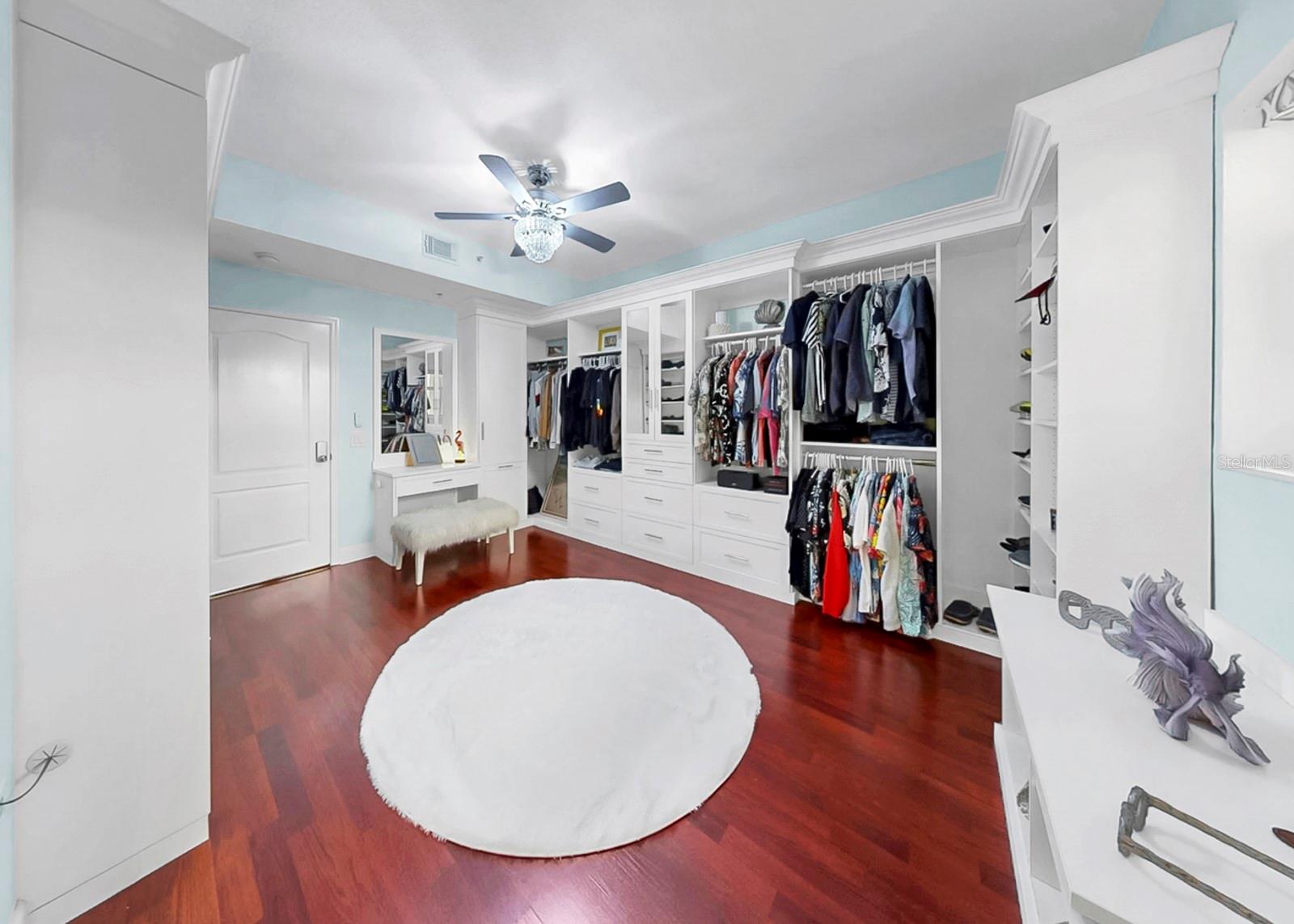 GRANDE VERANDAHS ON THE BAY - Residential