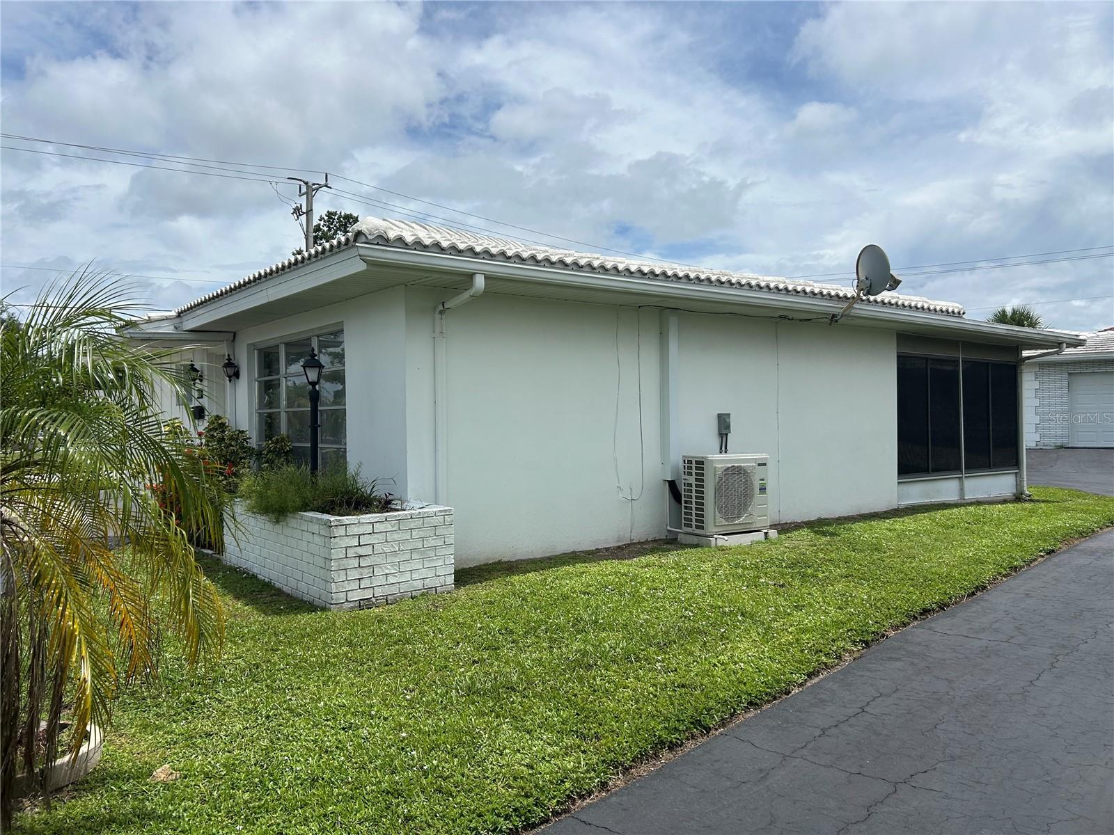 PORT CHARLOTTE 15 REP 02 - Residential Lease