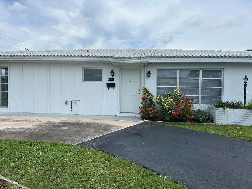 Photo of 8521 Pickwick Road, North Port, FL 34287 (MLS # D6143438)