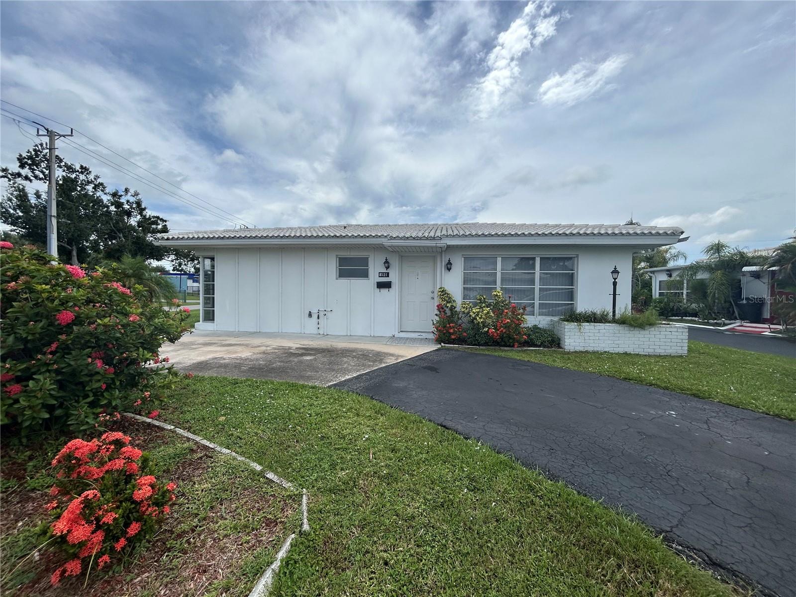 Charming 2-Bedroom one bath Home with Spacious 1380 Sq Ft in North Port Oasis!"
Welcome to Leisure Villa a 55 and over active community. Check out this beautifully updated home. This is a spacious 2/1 with a enclosed Florida room. If you are looking to be close to everything but still far enough away to enjoy the peaceful days this is your new home. Call today to see this home for yourself.
There is a $75 application fee and no pets